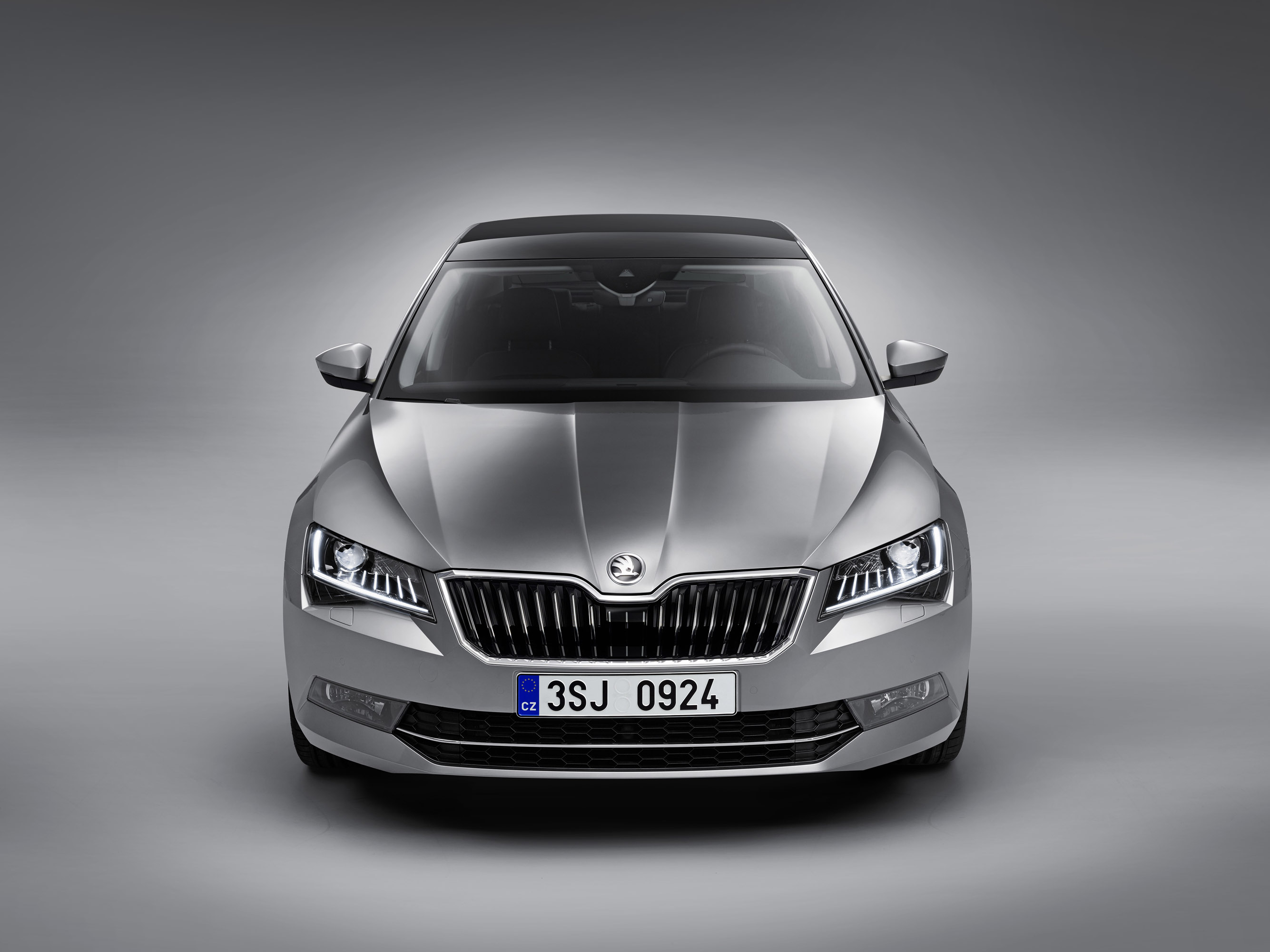 Skoda Superb photo #2