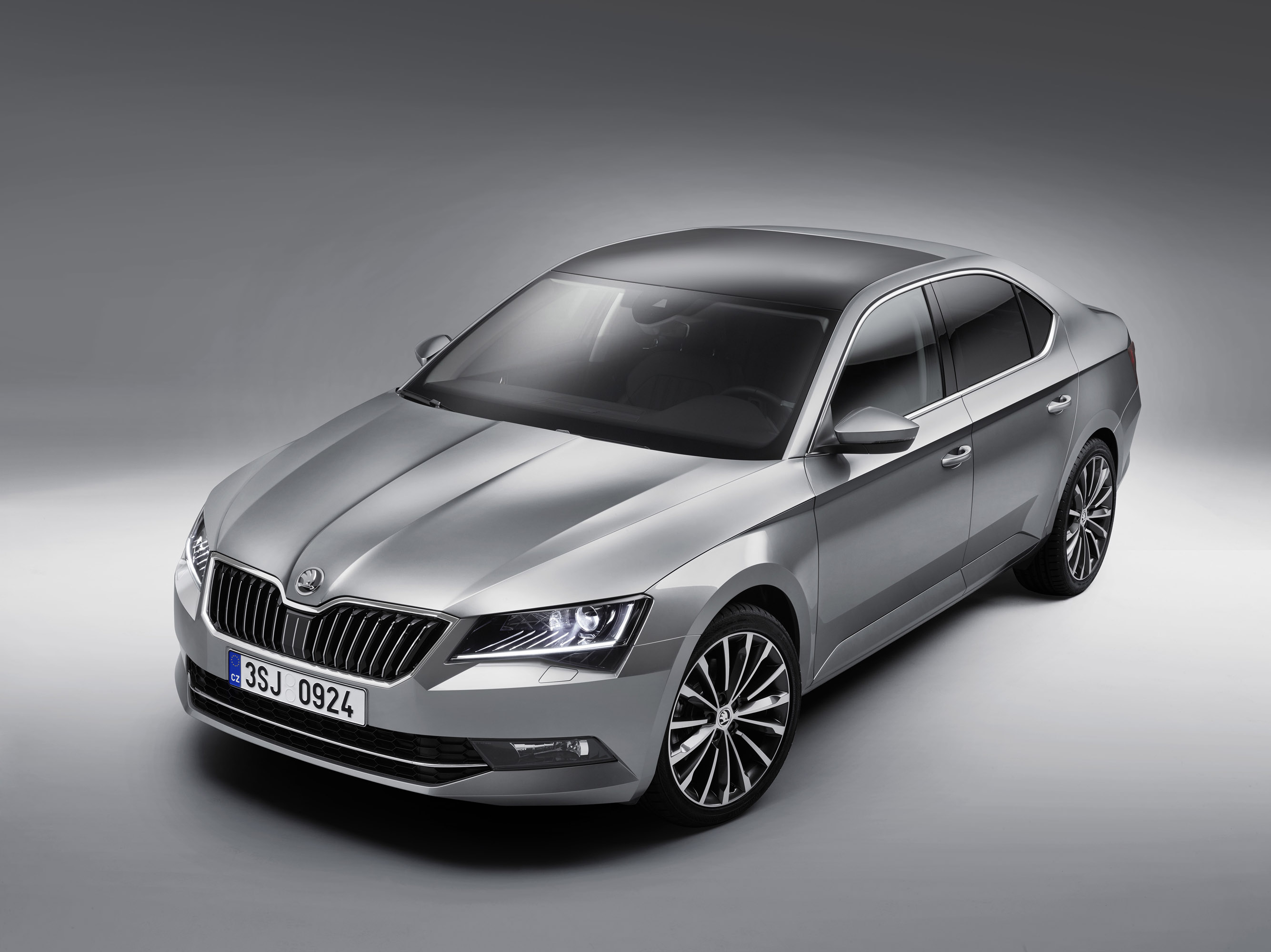 Skoda Superb photo #3