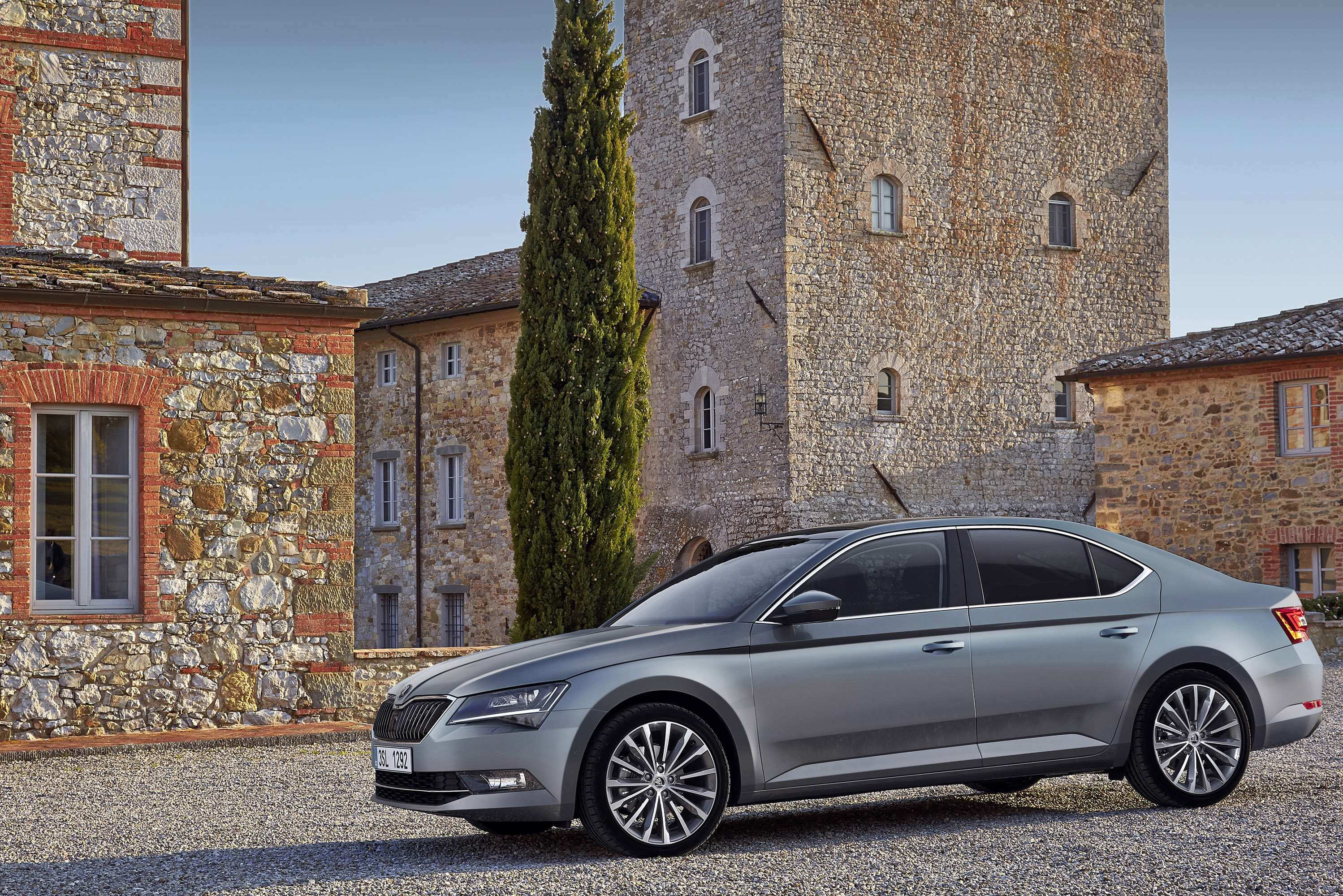 Skoda Superb photo #35