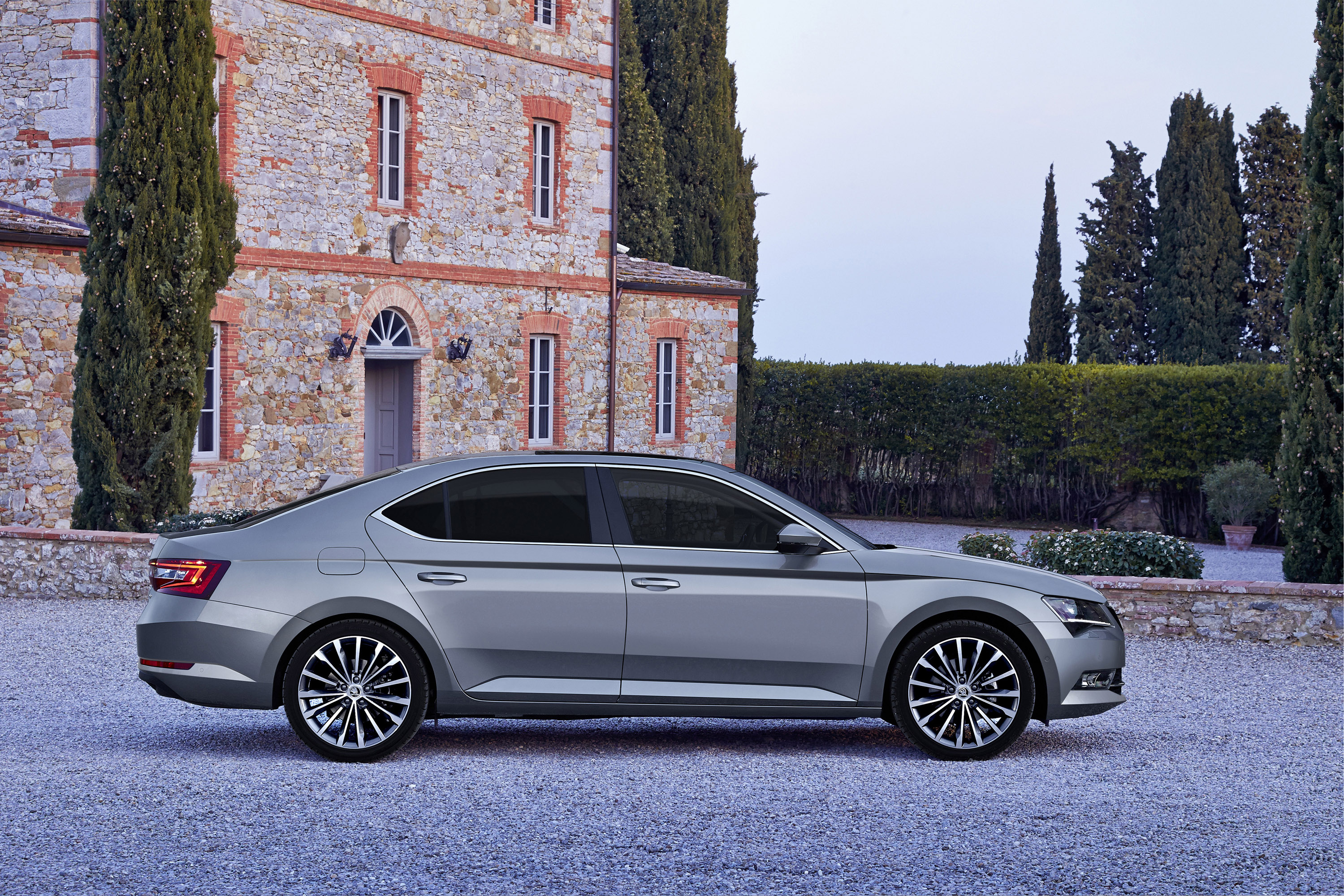 Skoda Superb photo #39
