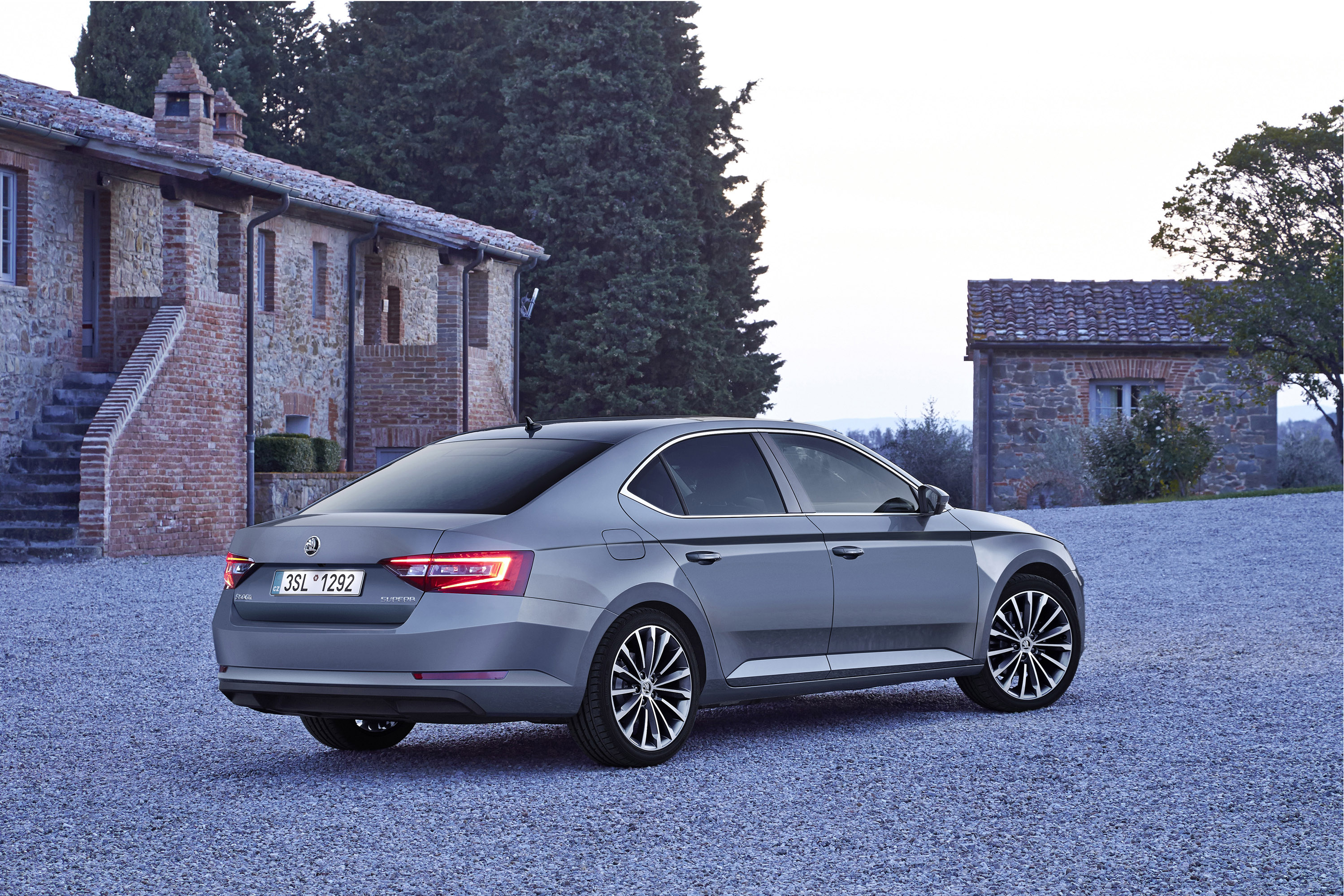 Skoda Superb photo #42