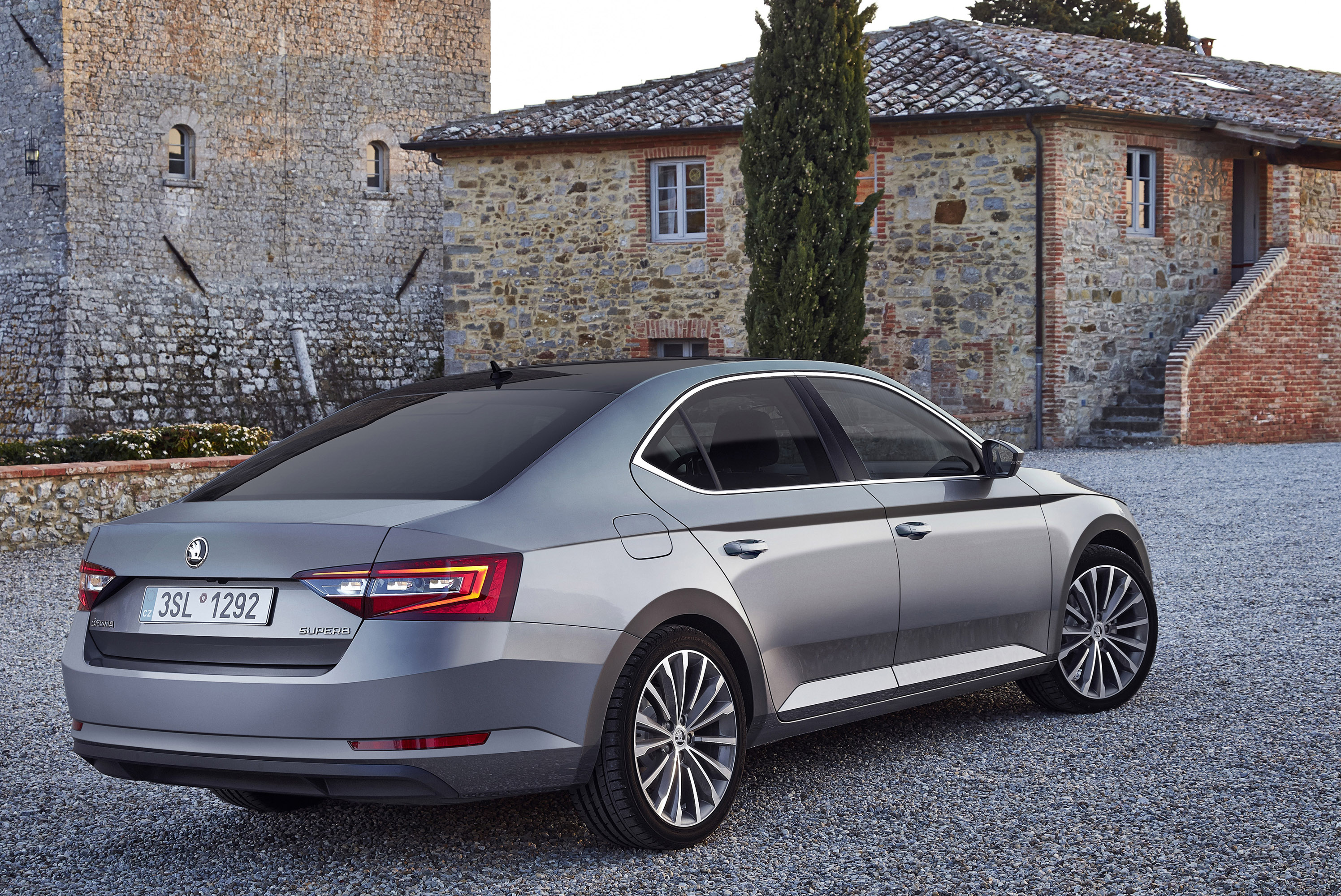 Skoda Superb photo #44