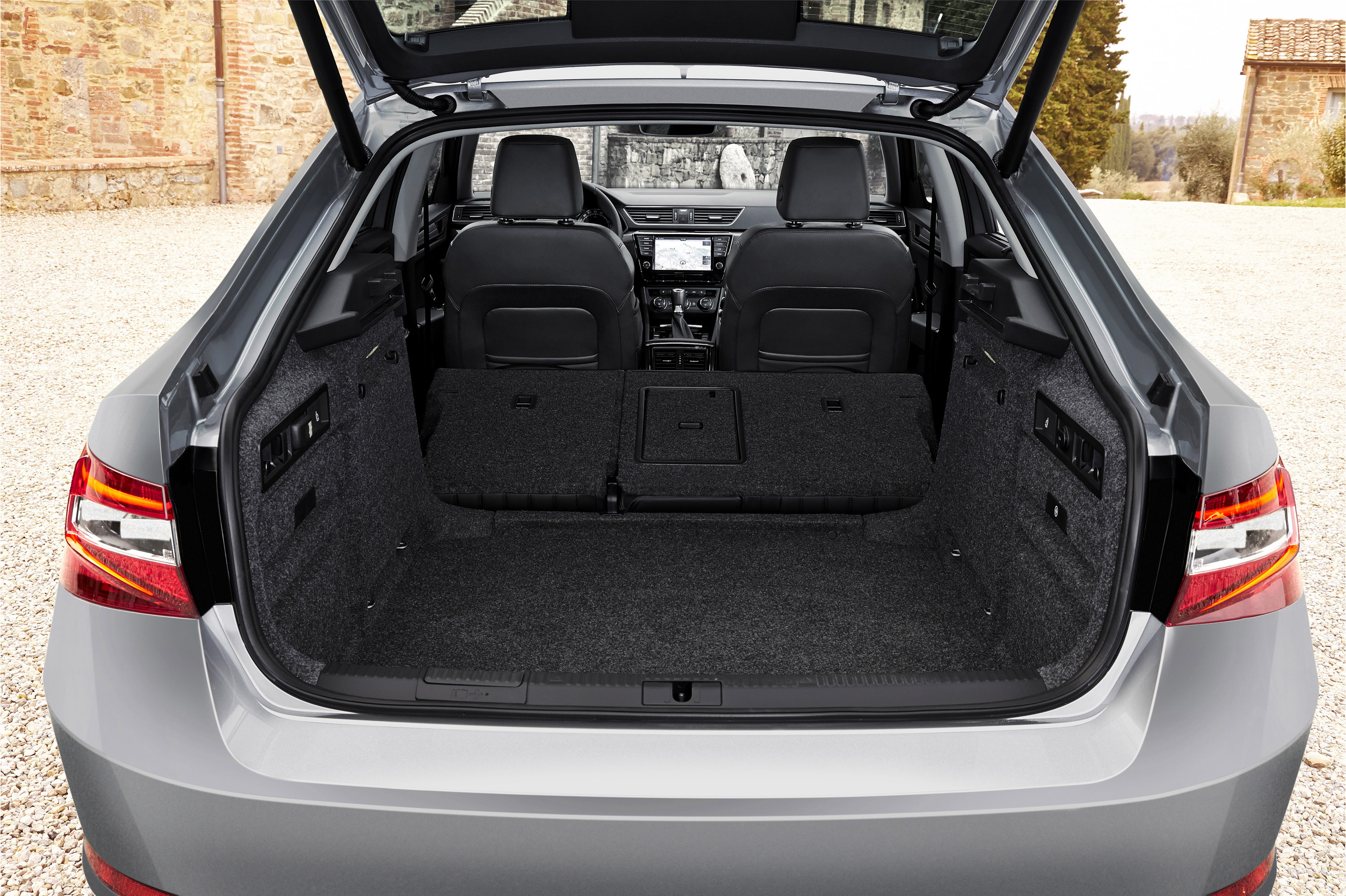 Skoda Superb photo #51