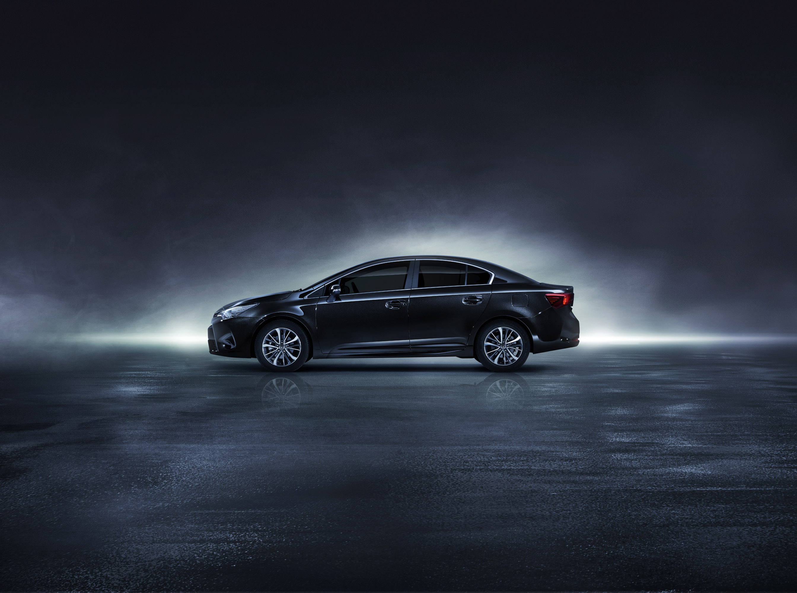 Toyota Avensis photo #17
