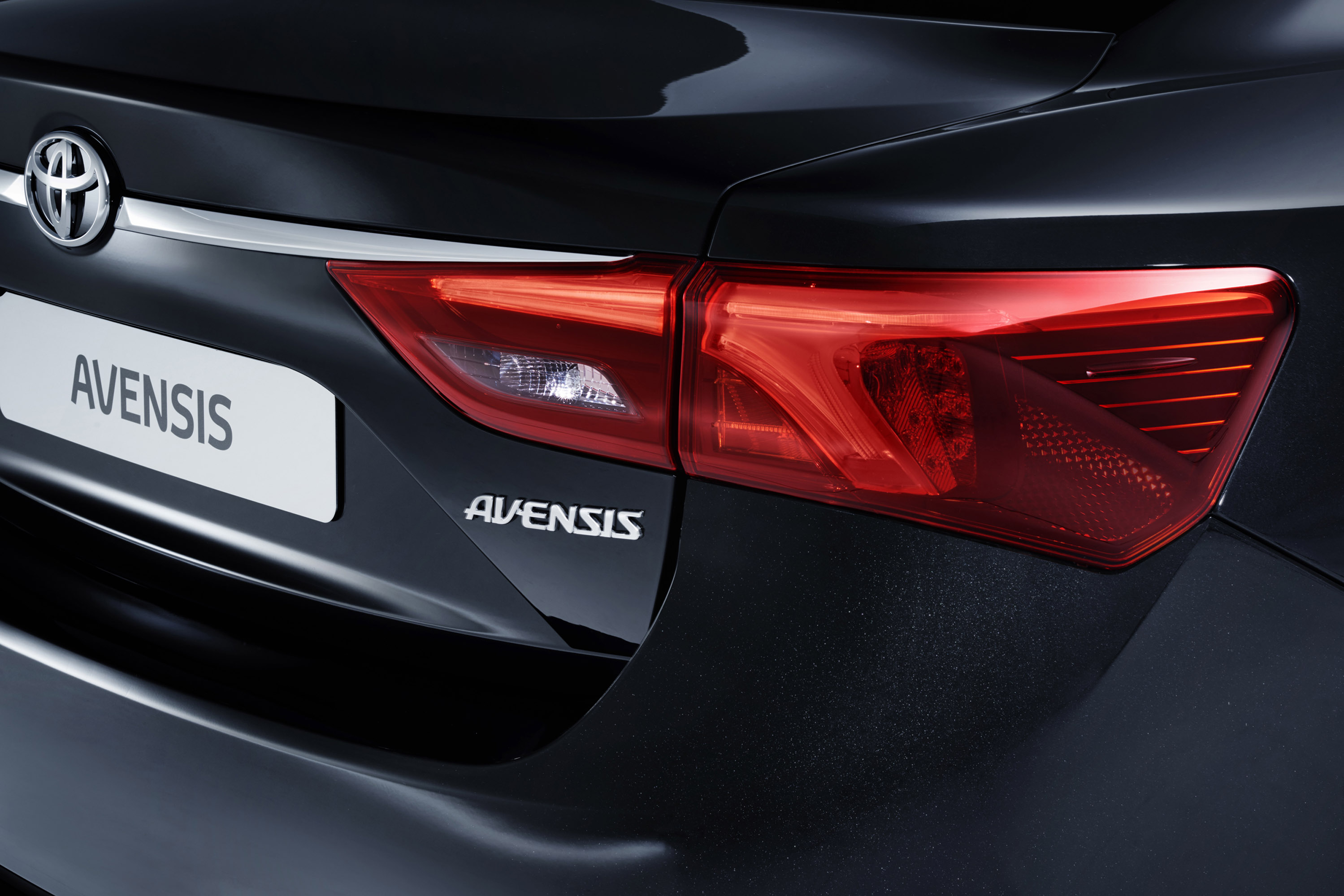 Toyota Avensis photo #29