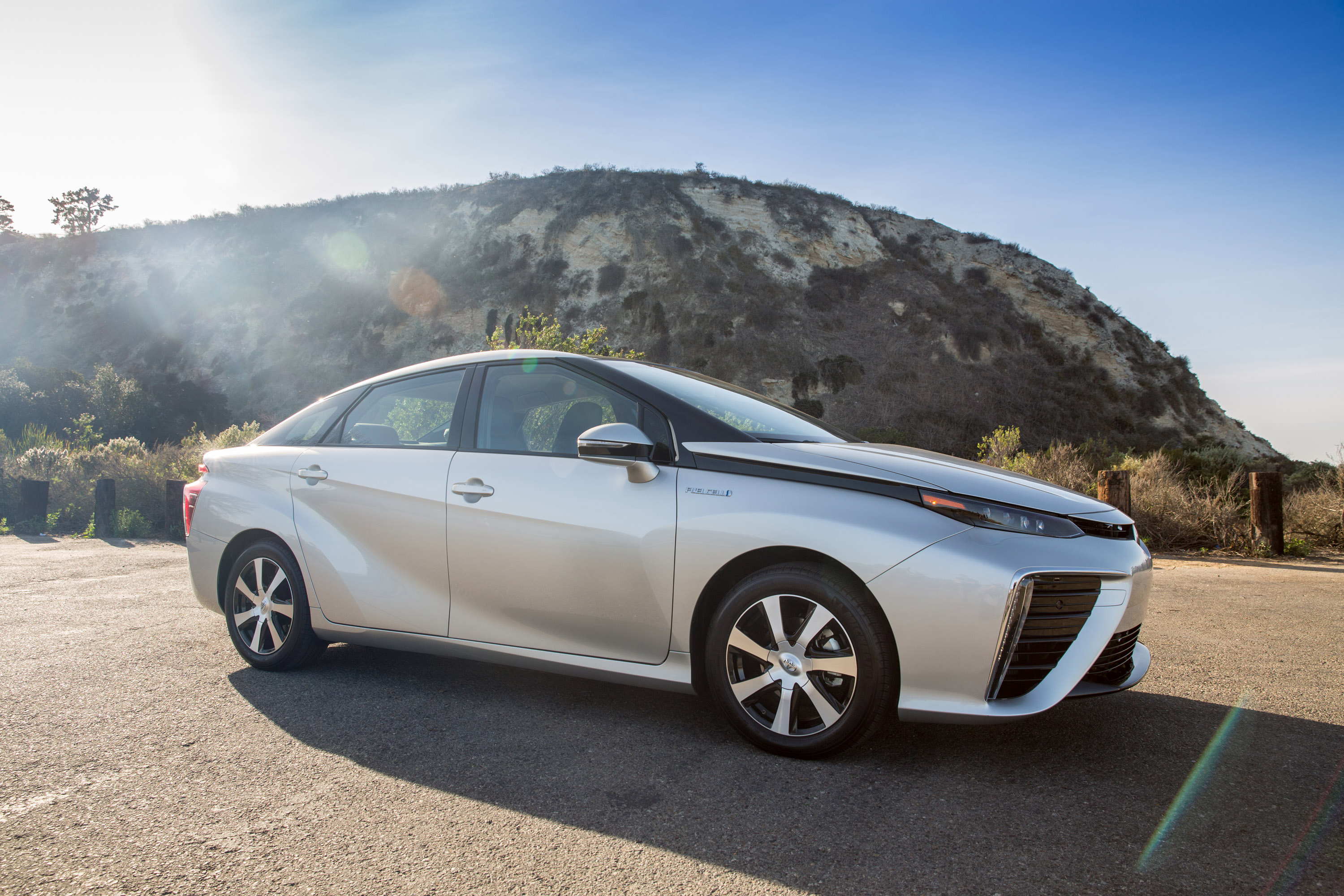 Toyota Mirai photo #16