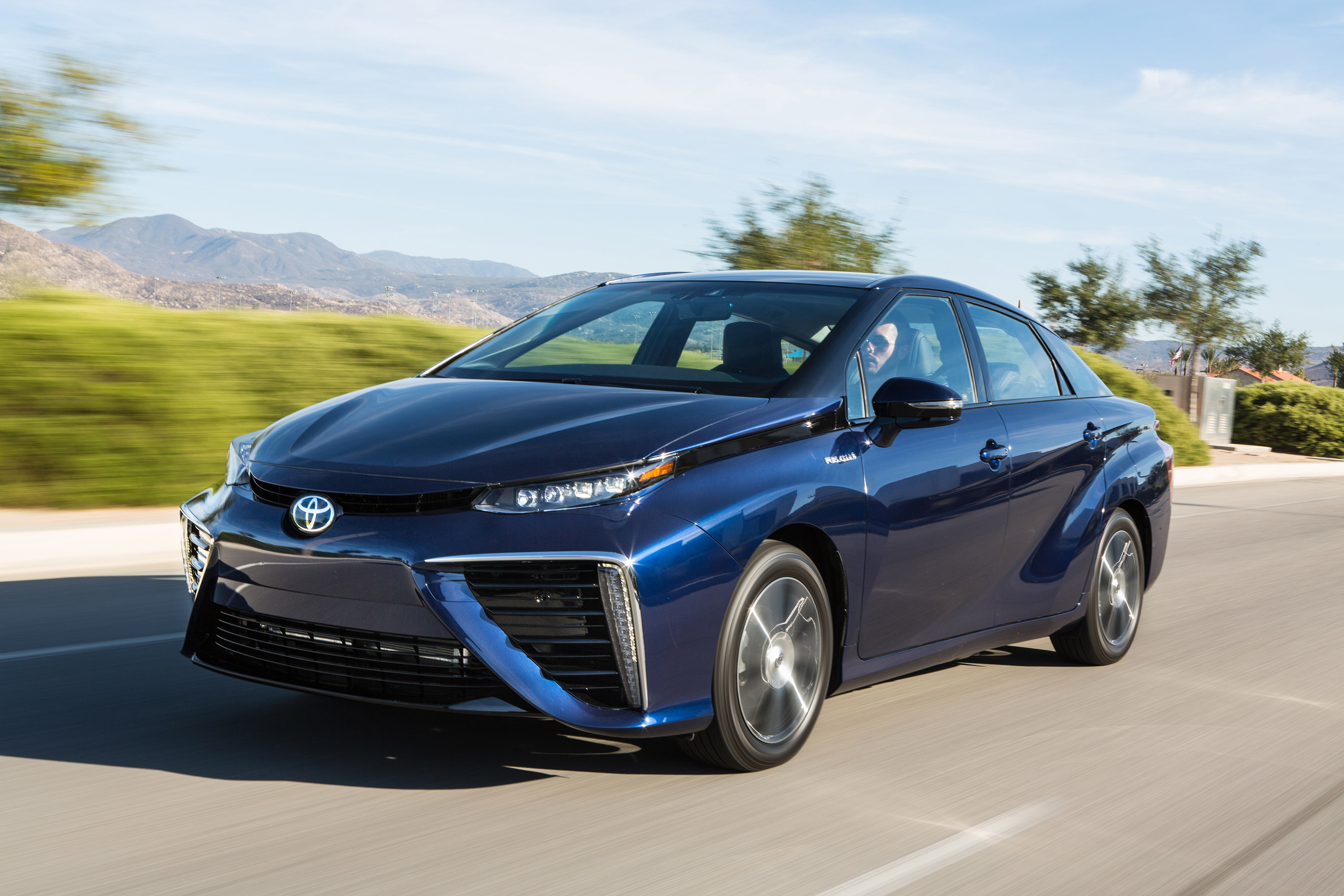 Toyota Mirai photo #17