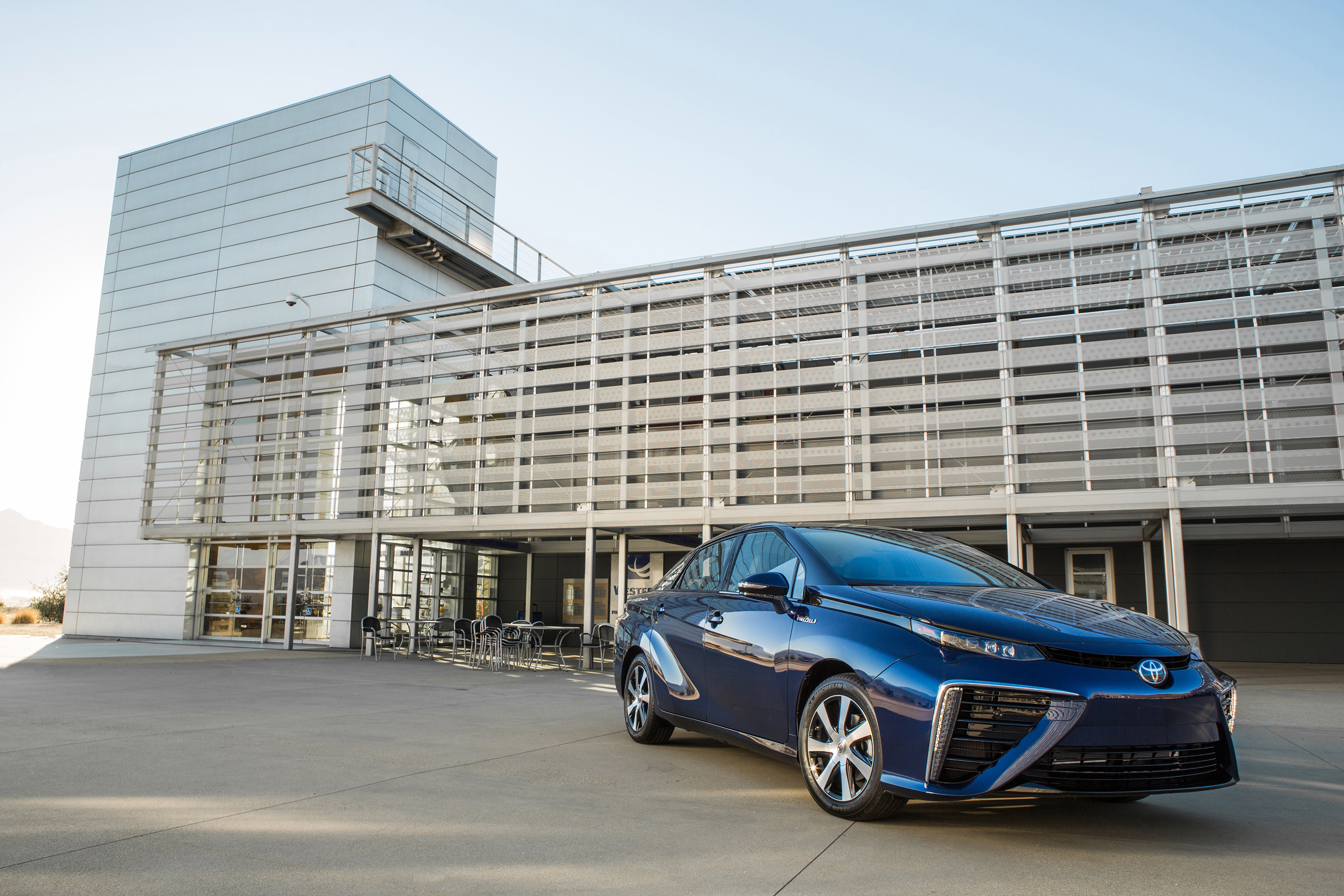 Toyota Mirai photo #23