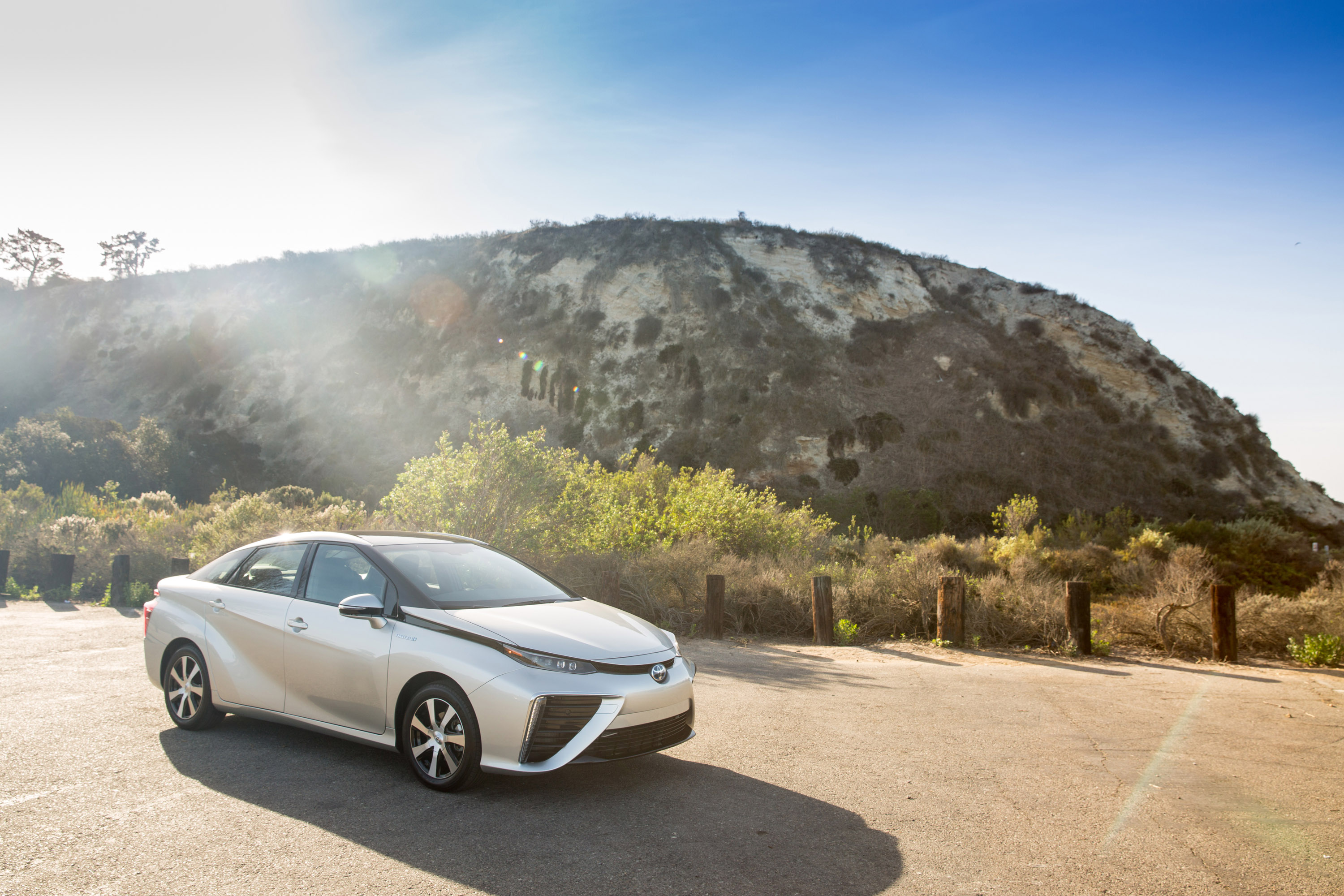 Toyota Mirai photo #24