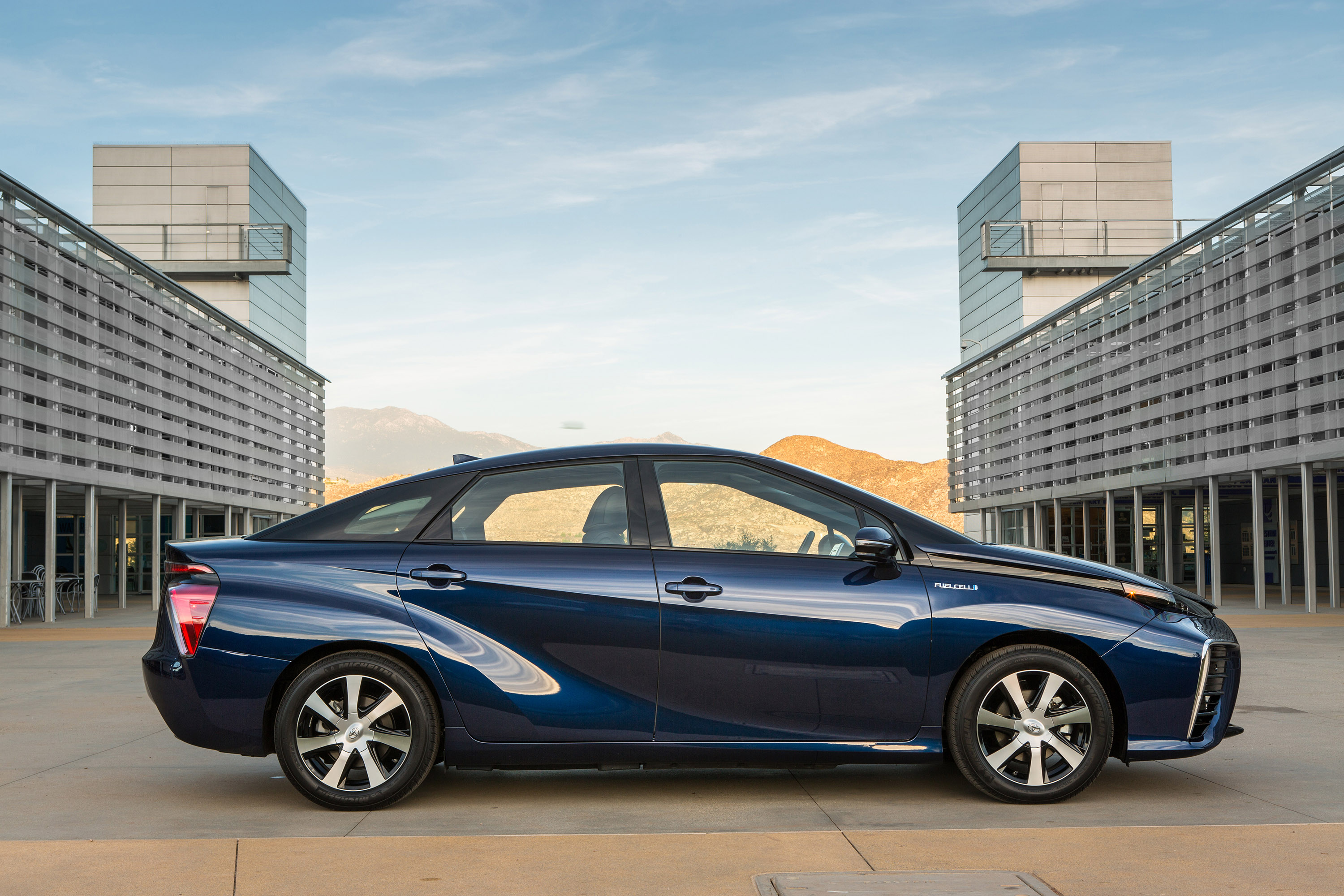 Toyota Mirai photo #38