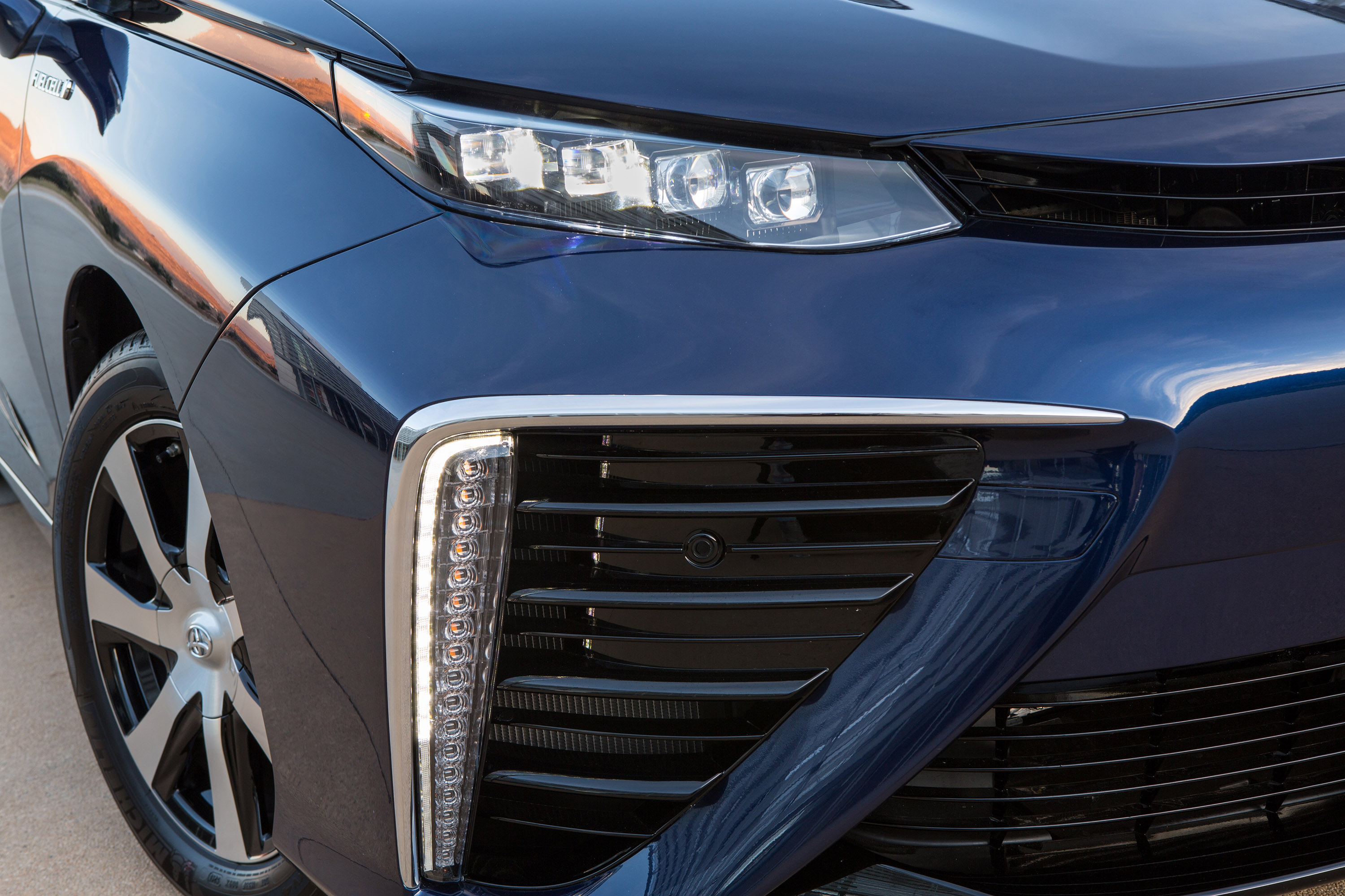 Toyota Mirai photo #39