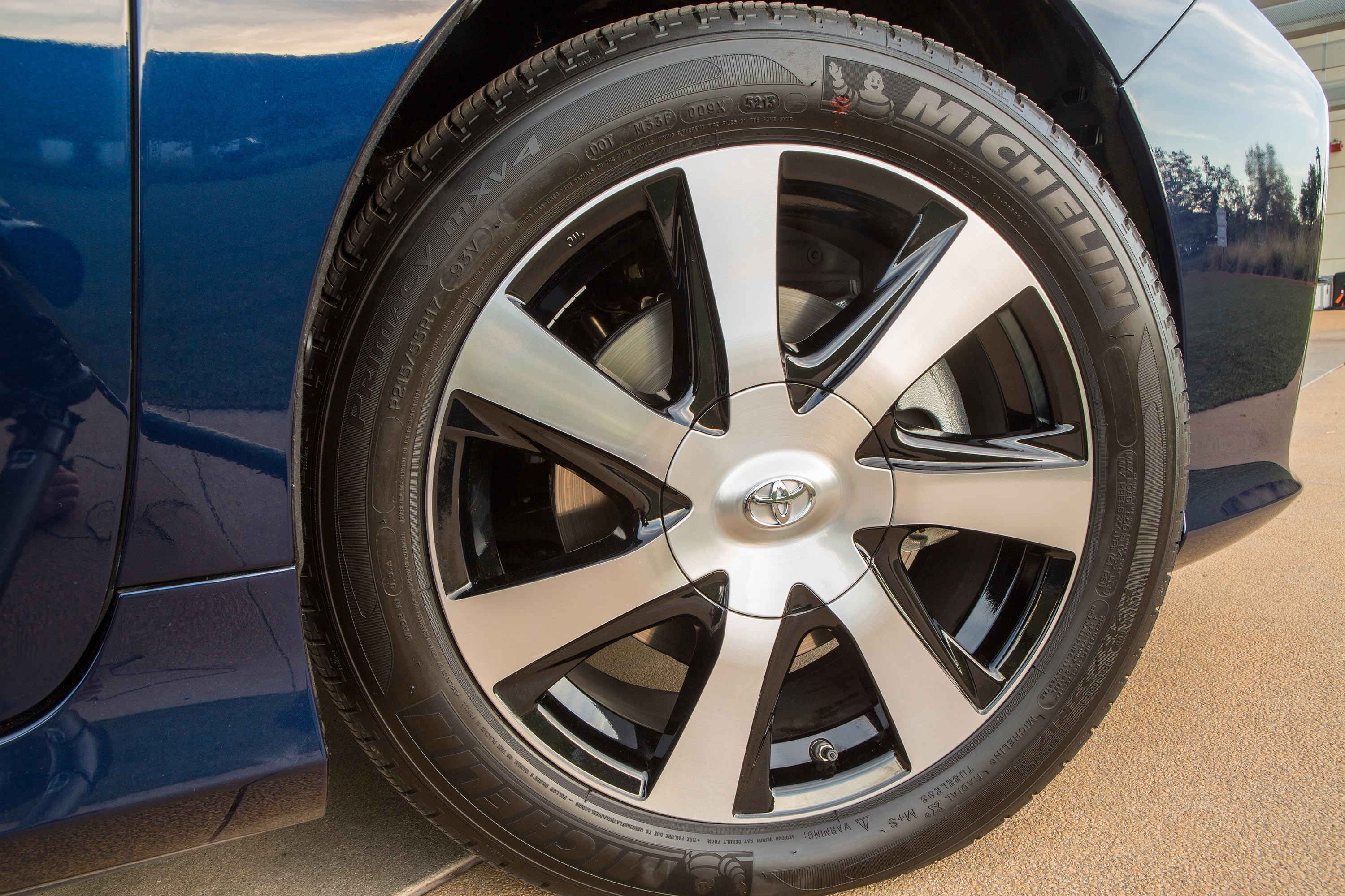Toyota Mirai photo #40