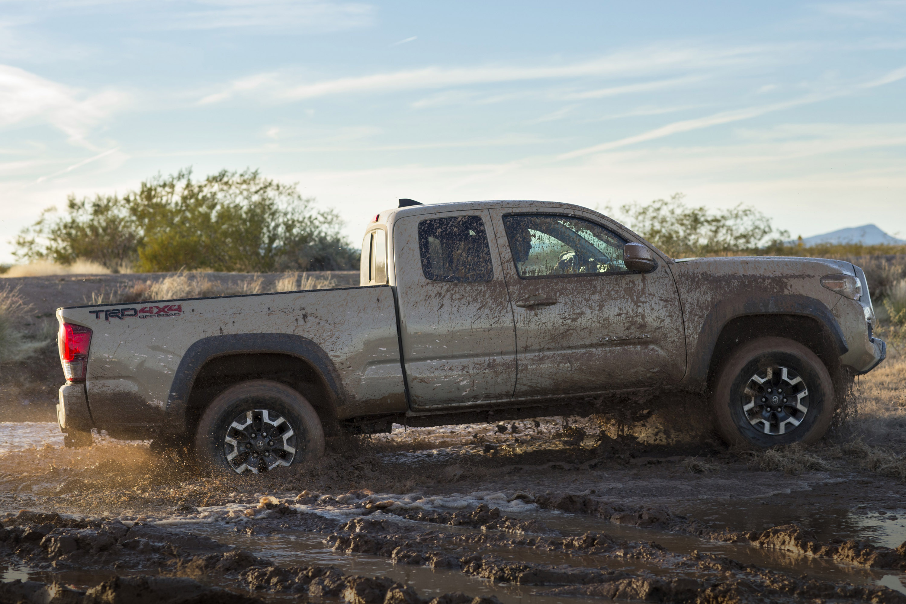Toyota Tacoma TRD Off-Road photo #15