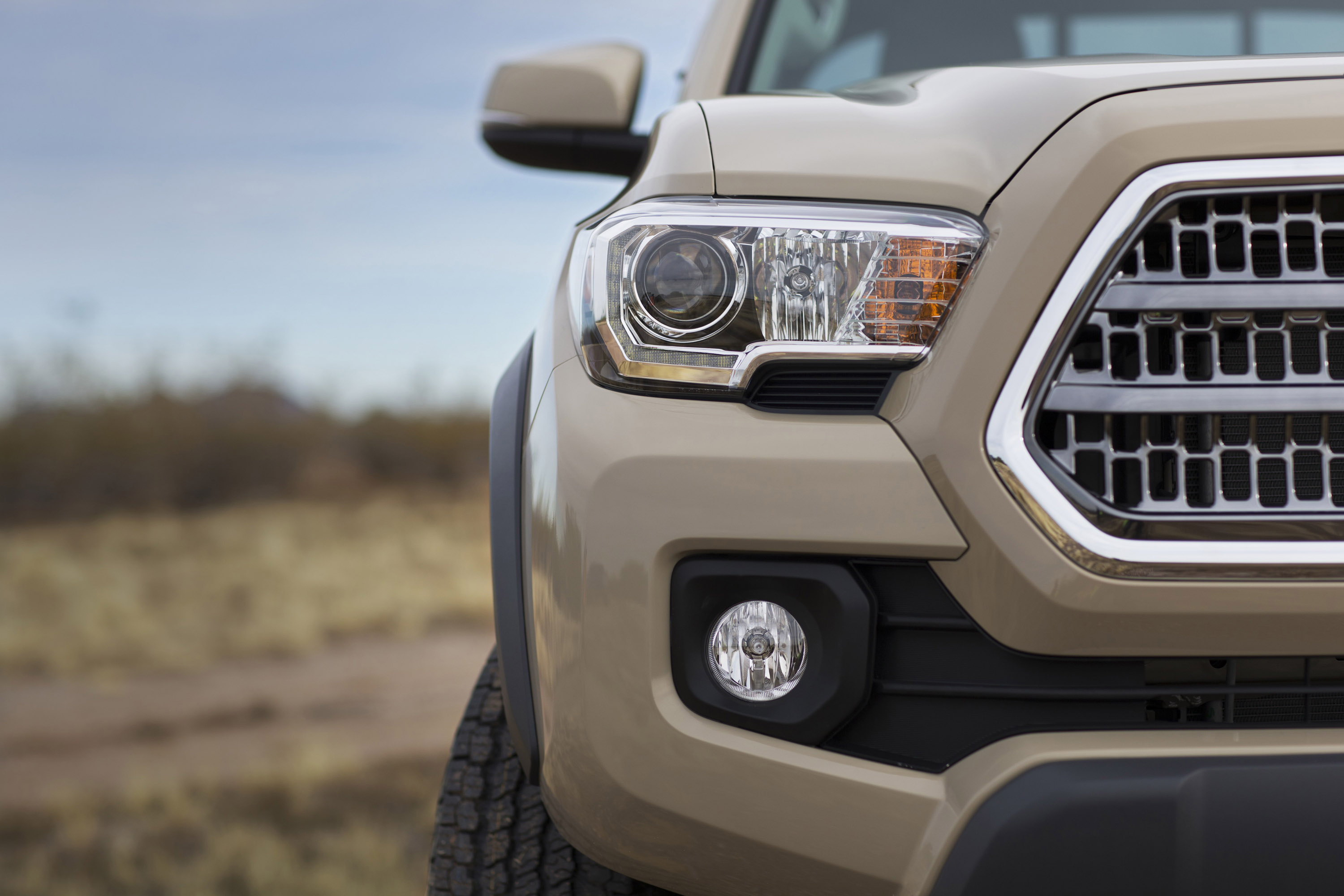 Toyota Tacoma TRD Off-Road photo #17