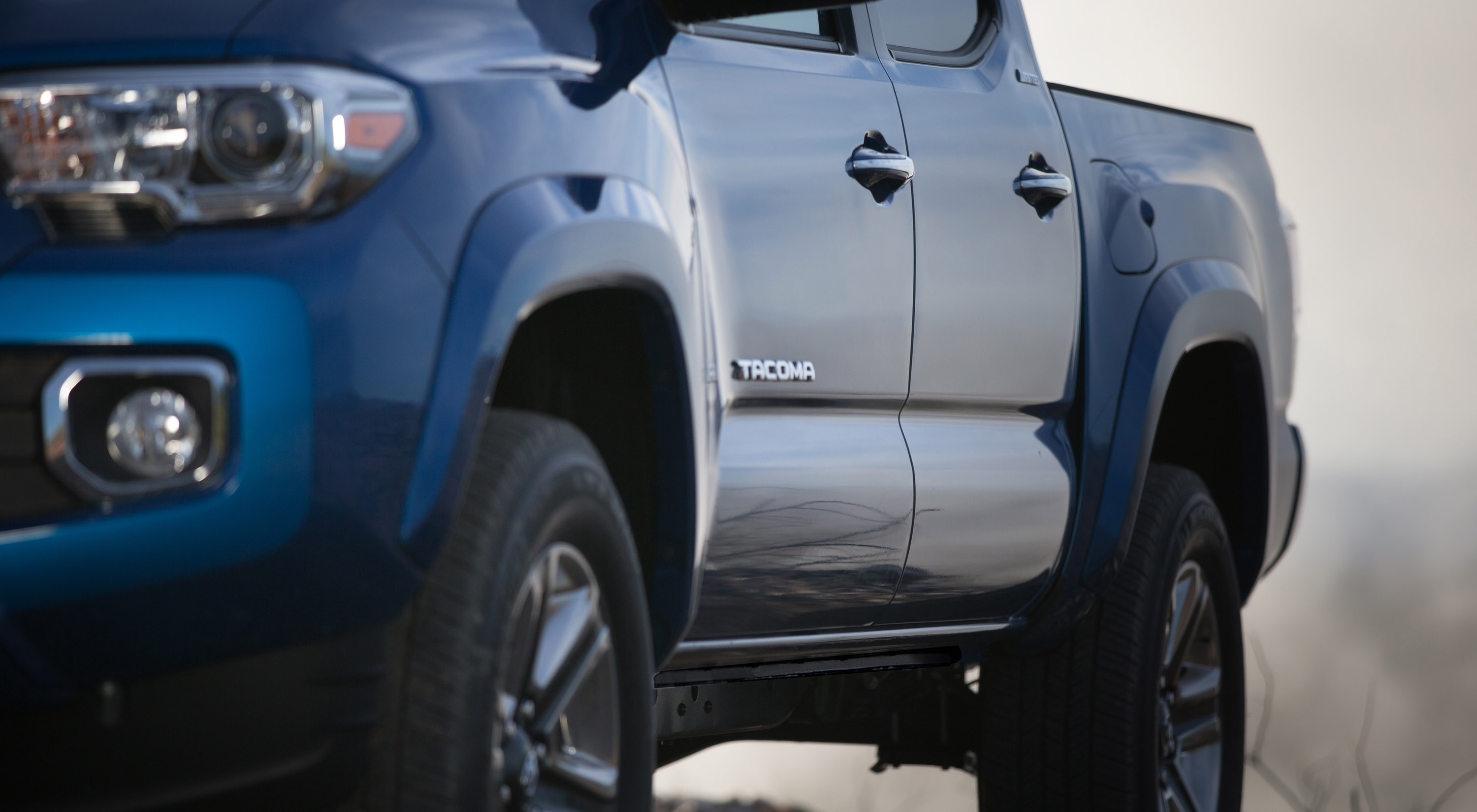 Toyota Tacoma photo #16