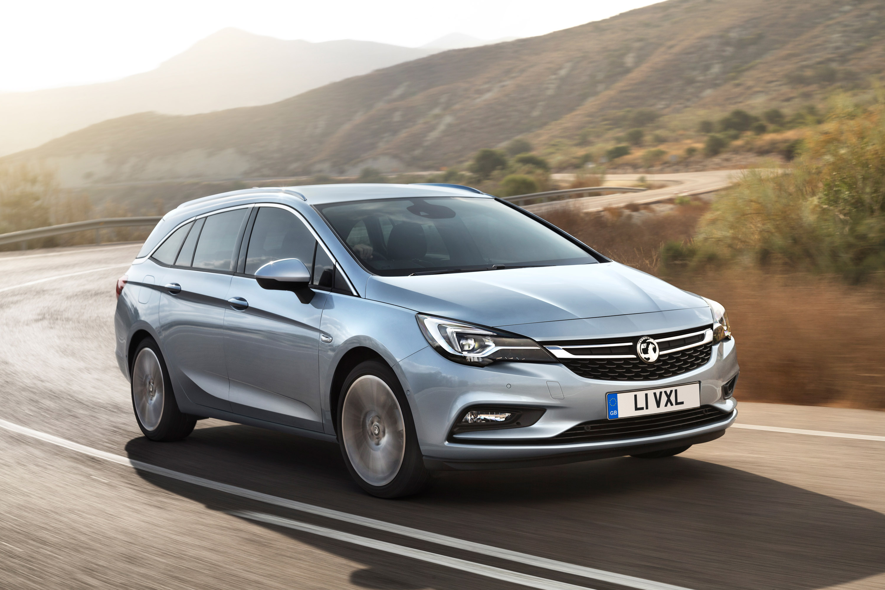 Vauxhall Astra Sports Tourer photo #1