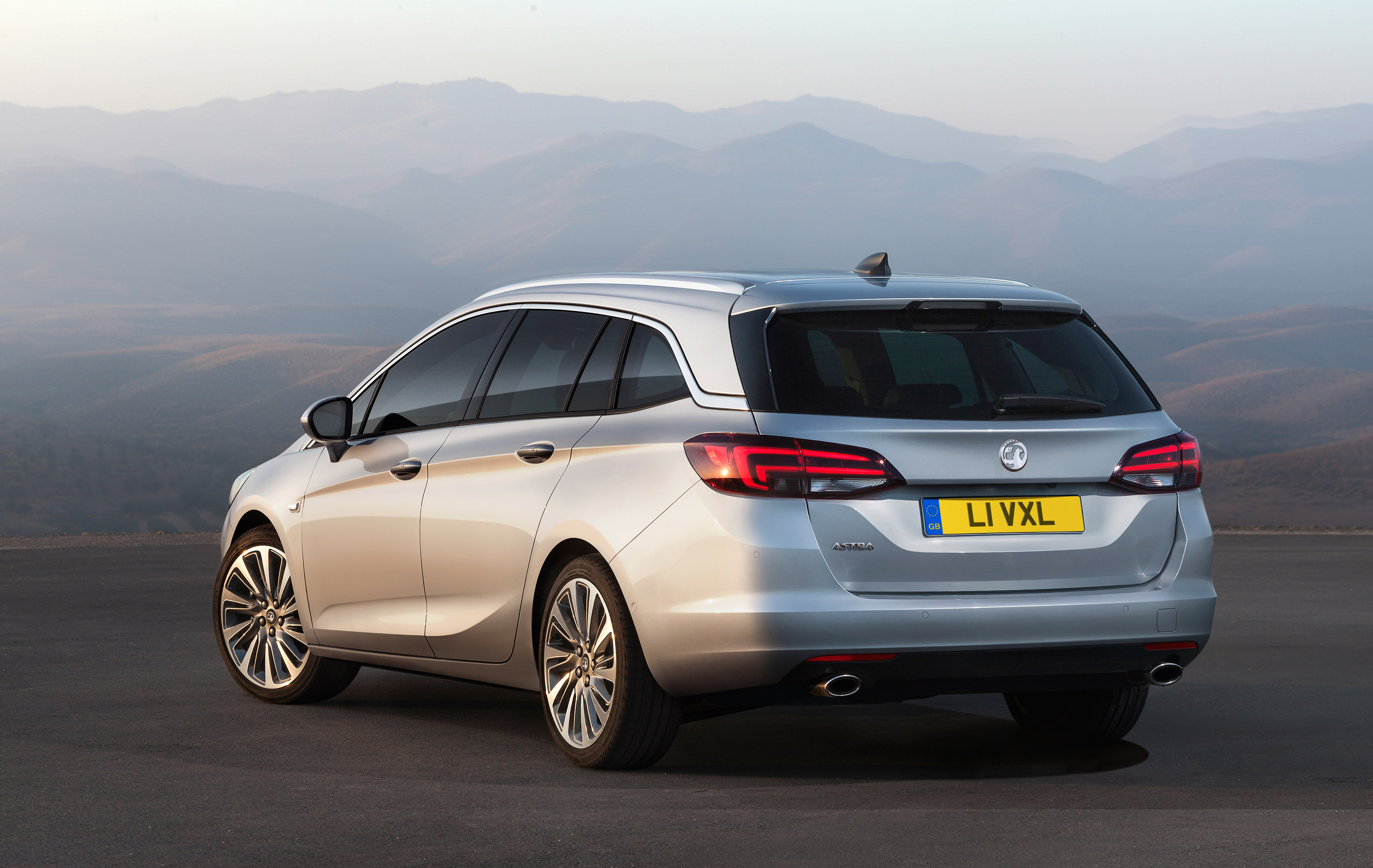 Vauxhall Astra Sports Tourer photo #4