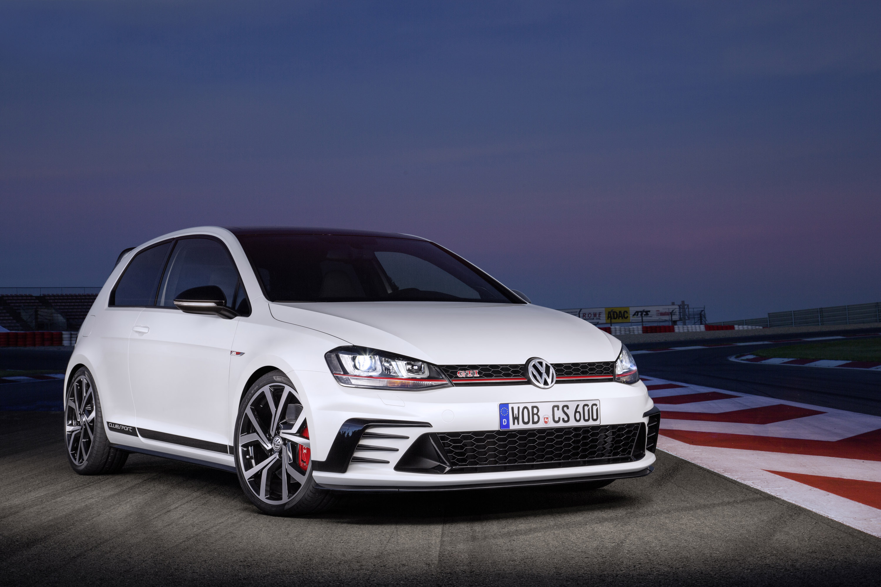 Volkswagen Golf GTI Clubsport photo #1