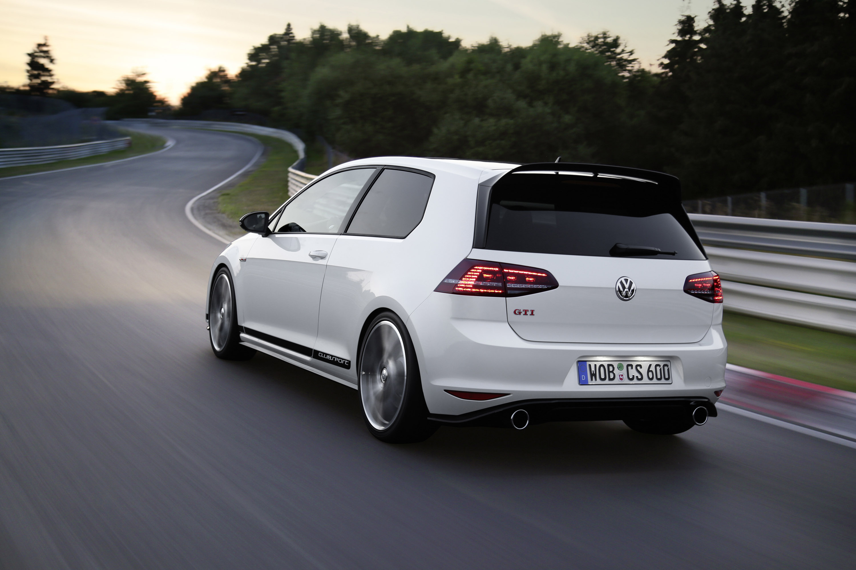Volkswagen Golf GTI Clubsport photo #16