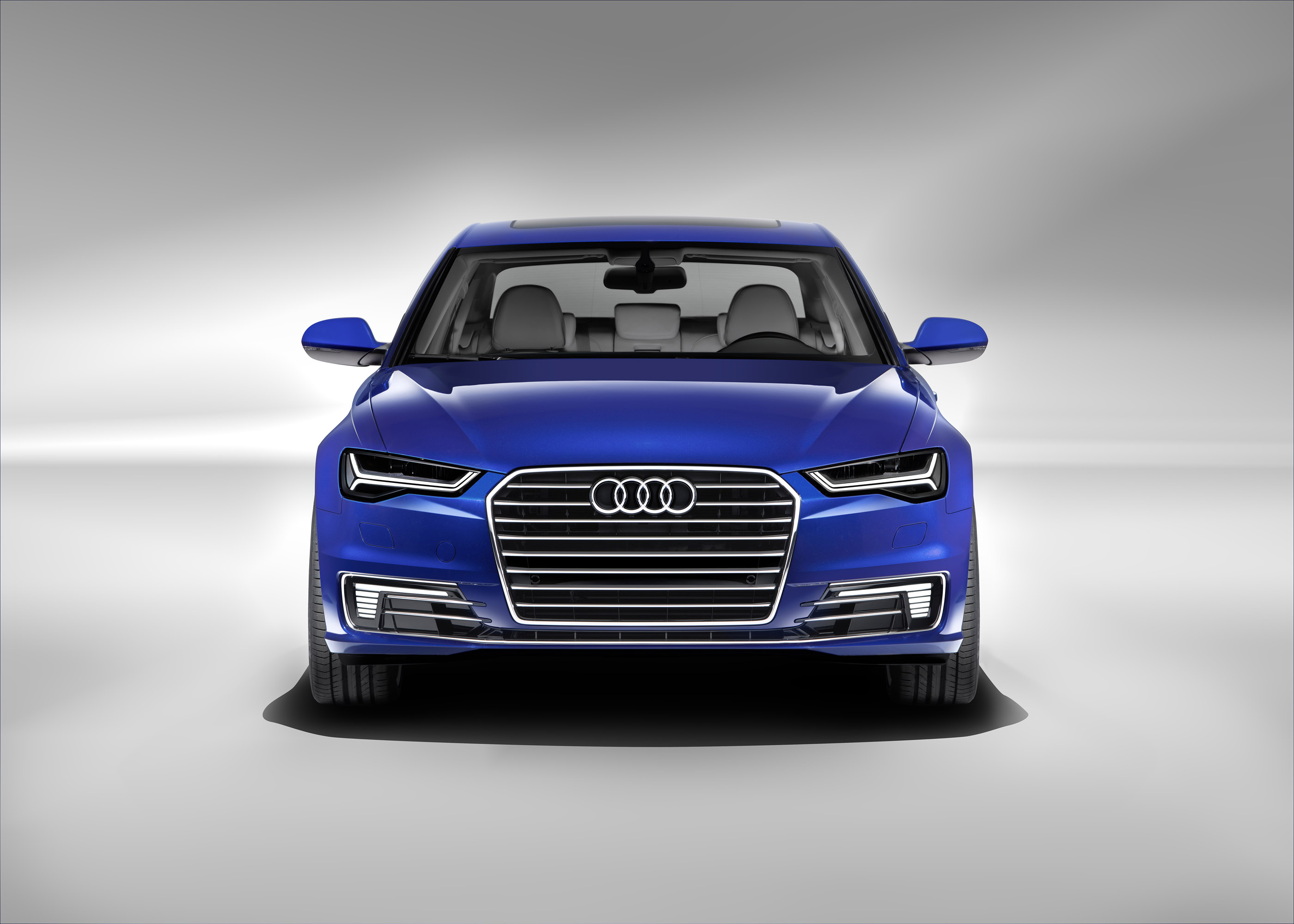 Audi A6L e-tron photo #2