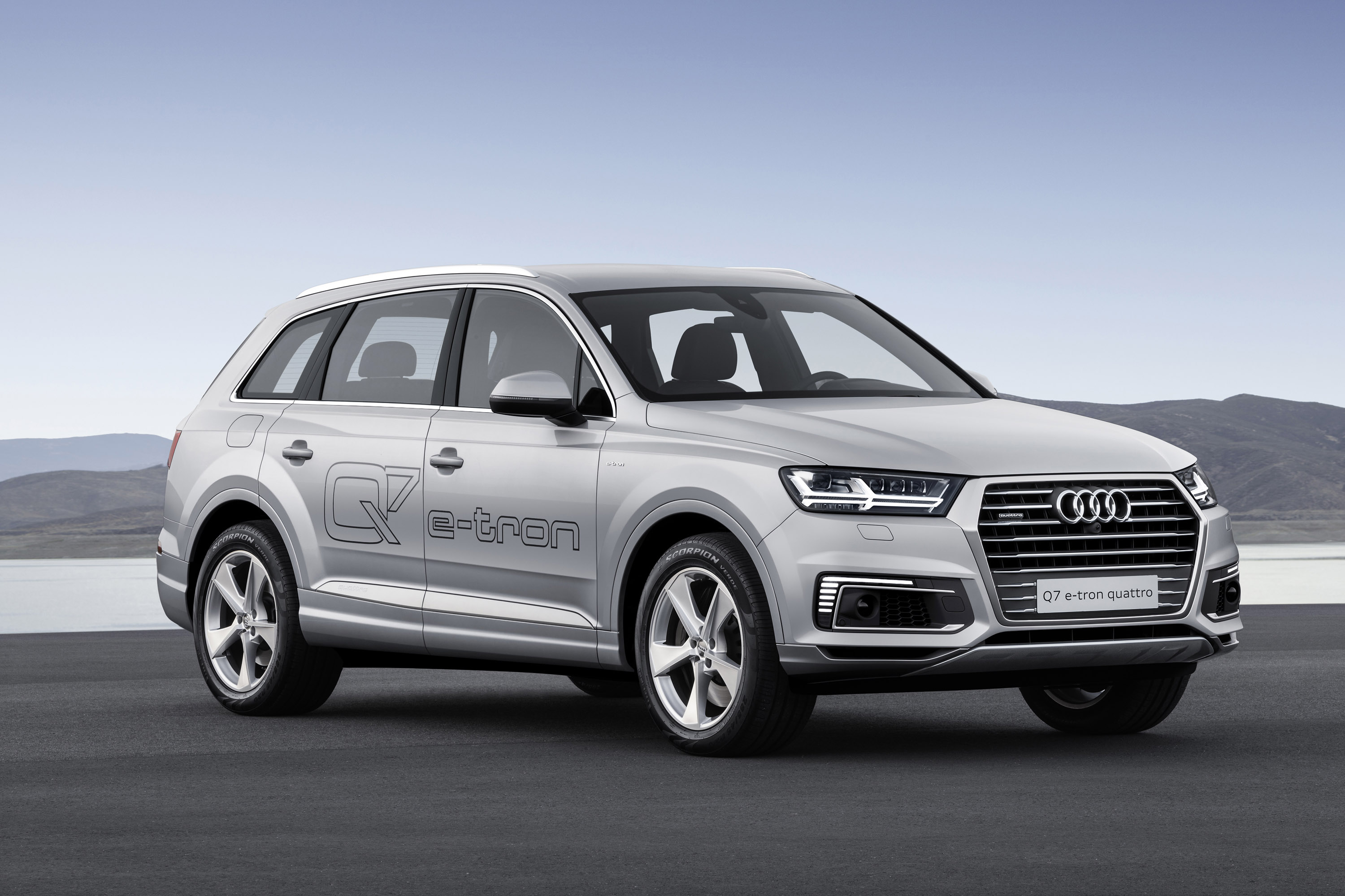 Audi Q7 e-tron 2.0 TFSI quattro photo #3