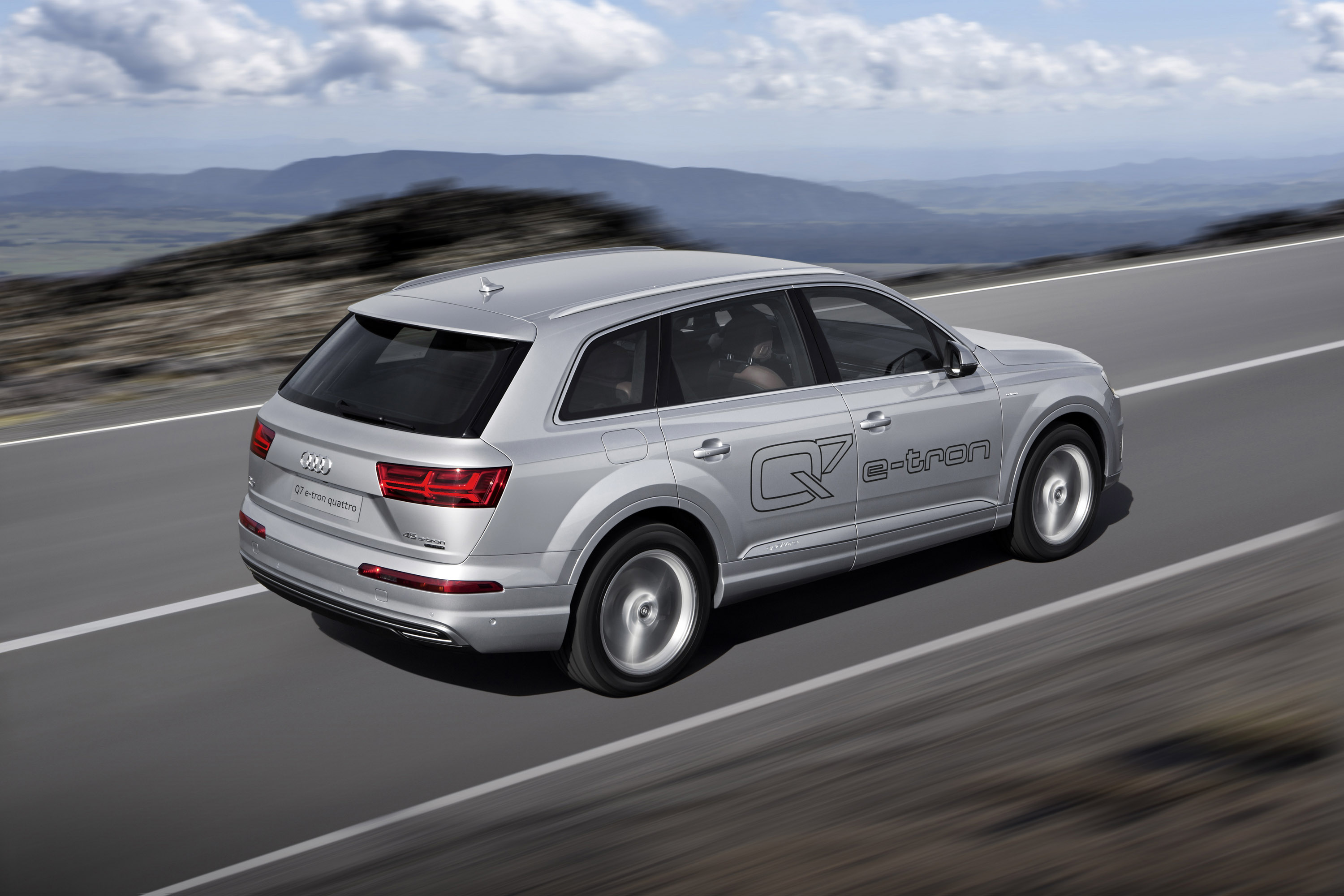 Audi Q7 e-tron 2.0 TFSI quattro photo #16