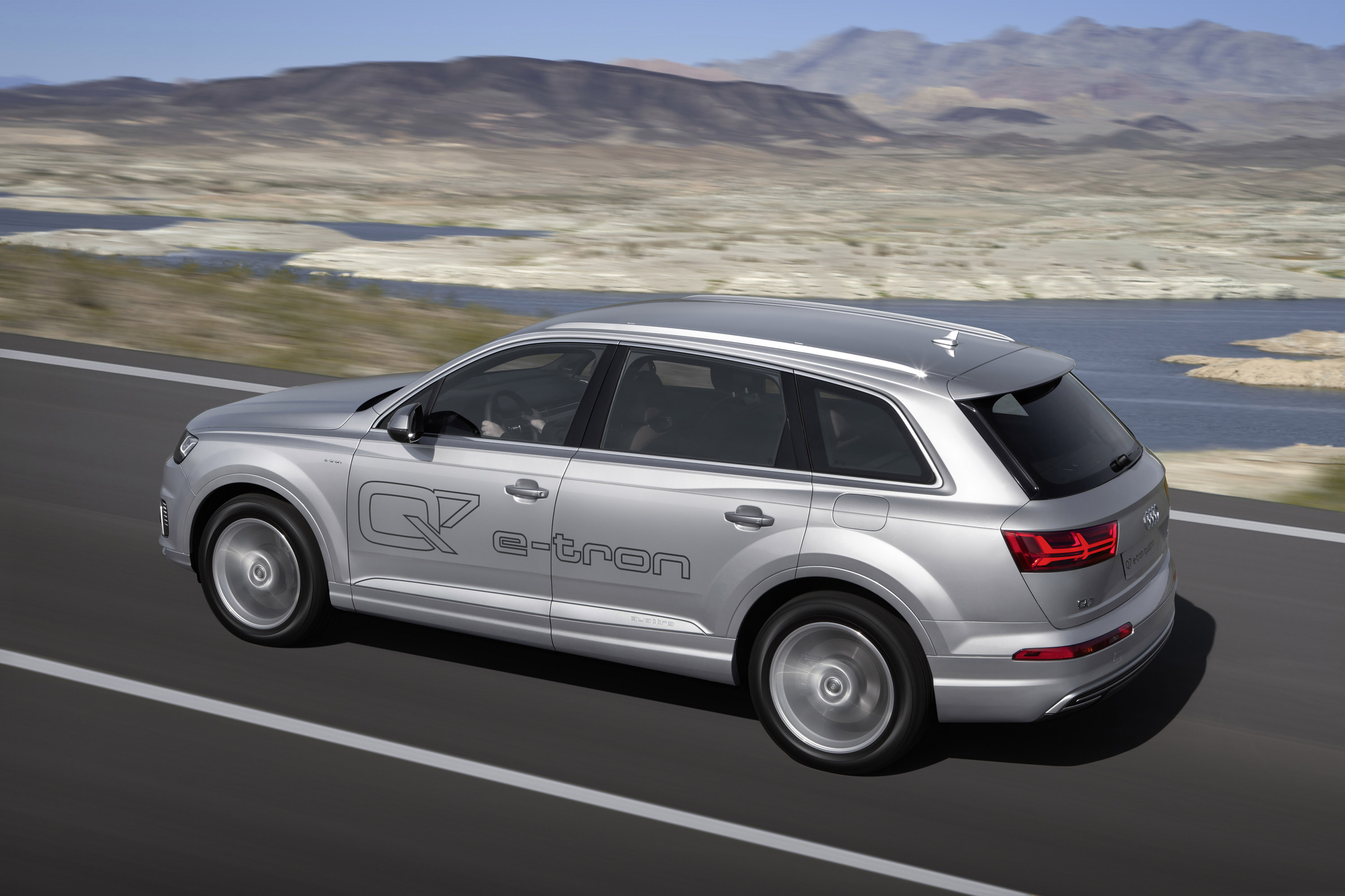 Audi Q7 e-tron 2.0 TFSI quattro photo #17