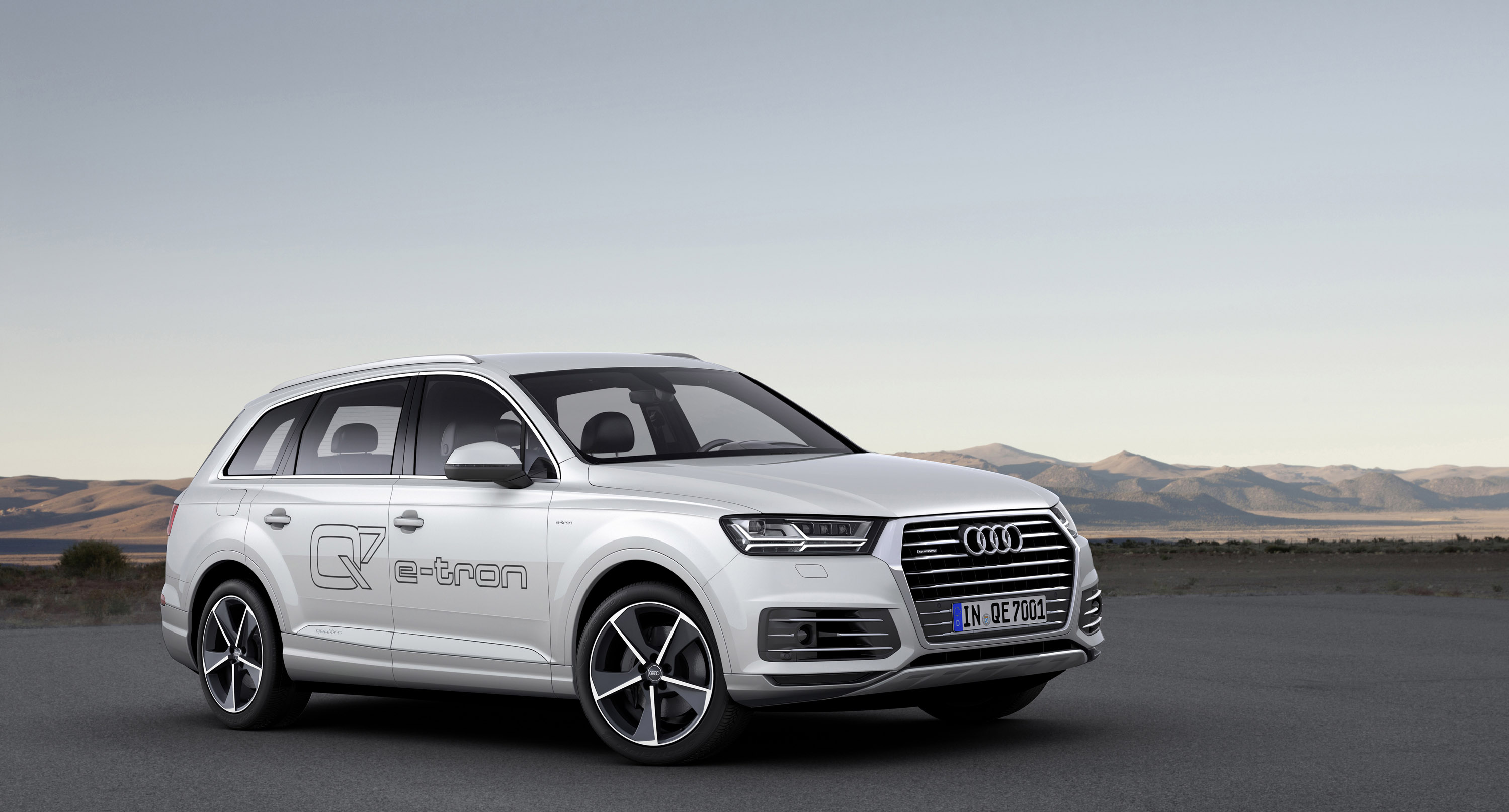 Audi Q7 e-tron 3.0 TDI quattro photo #3