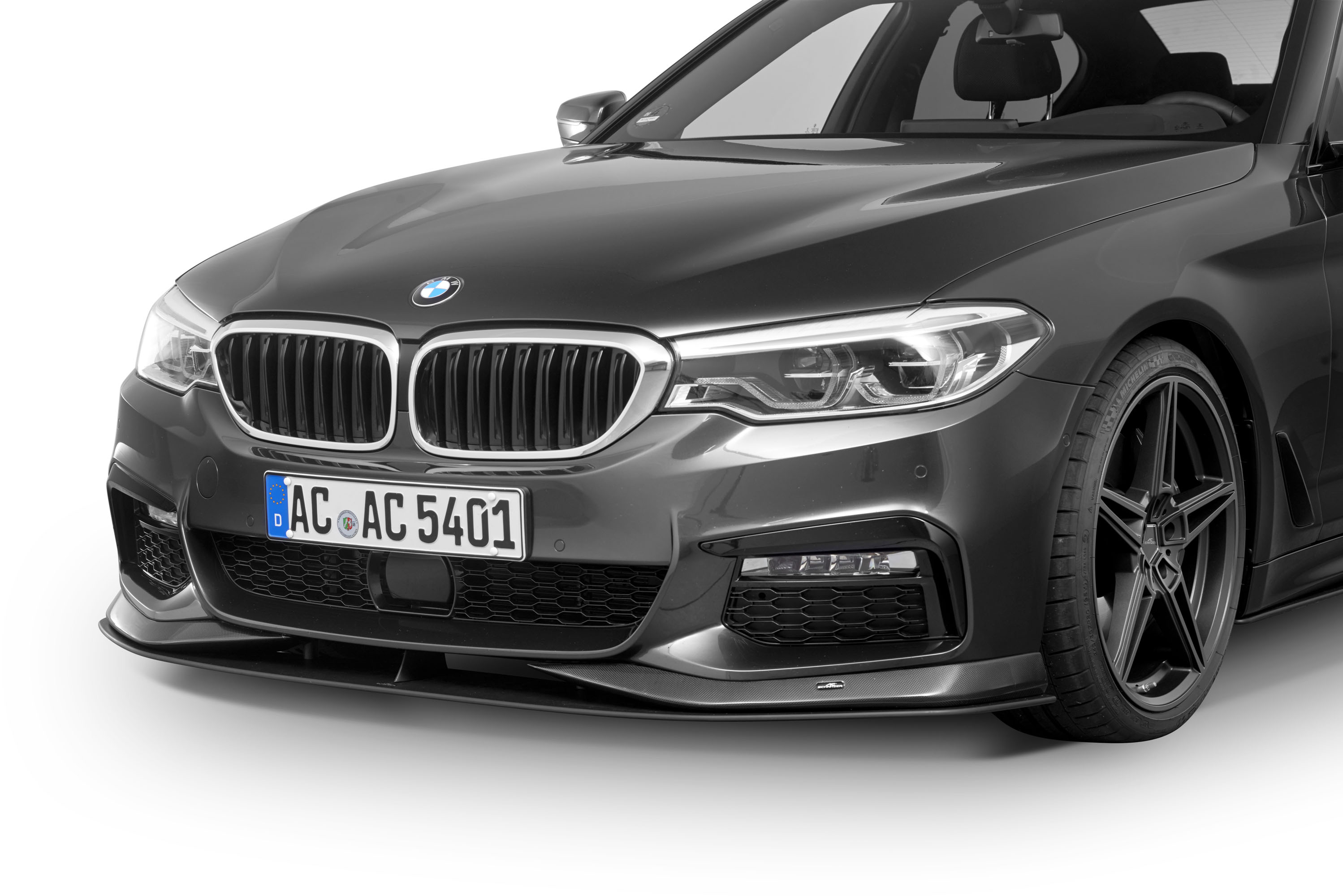BMW 5 series G30 and G31 photo #17
