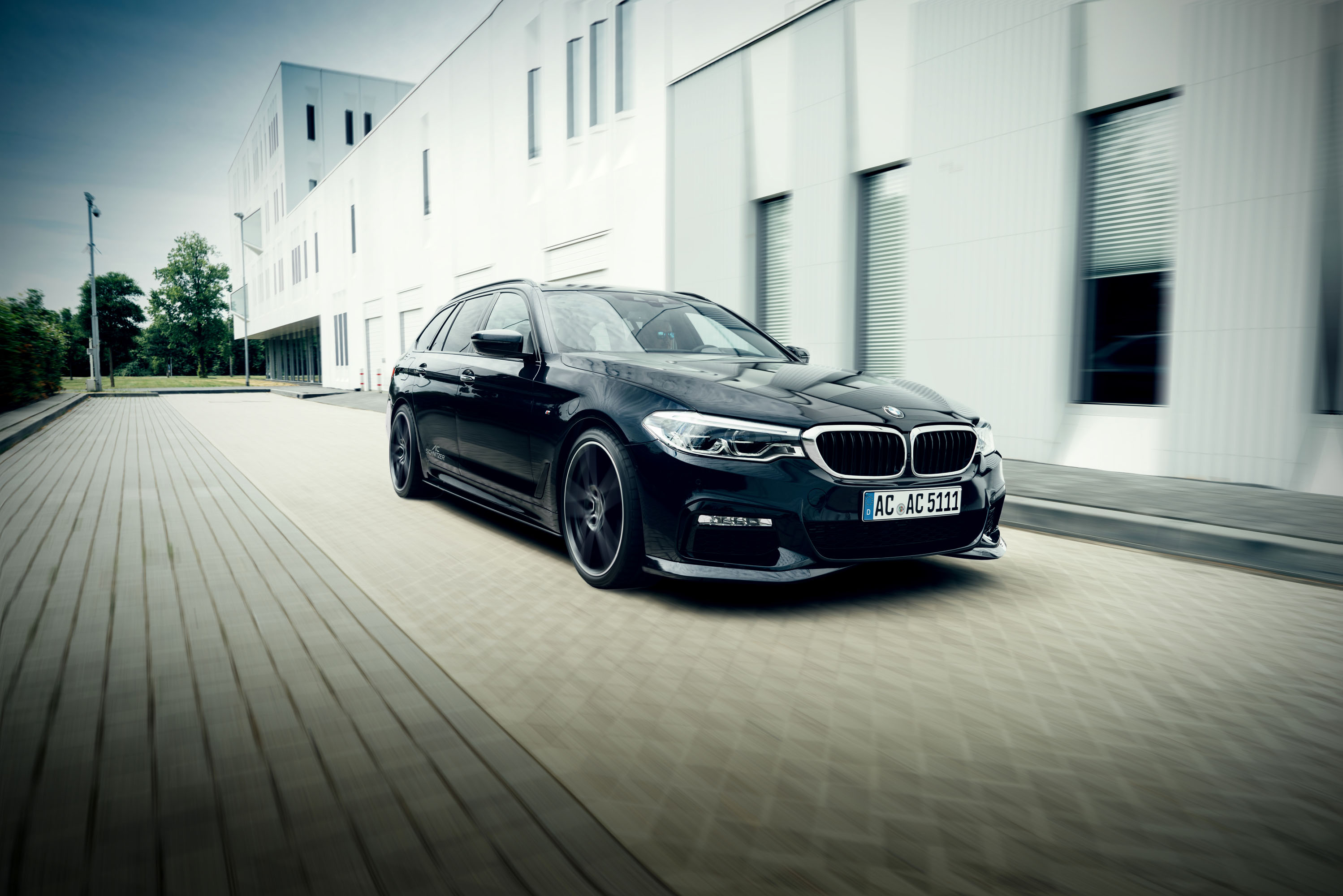 BMW 5 series G30 and G31 photo #37