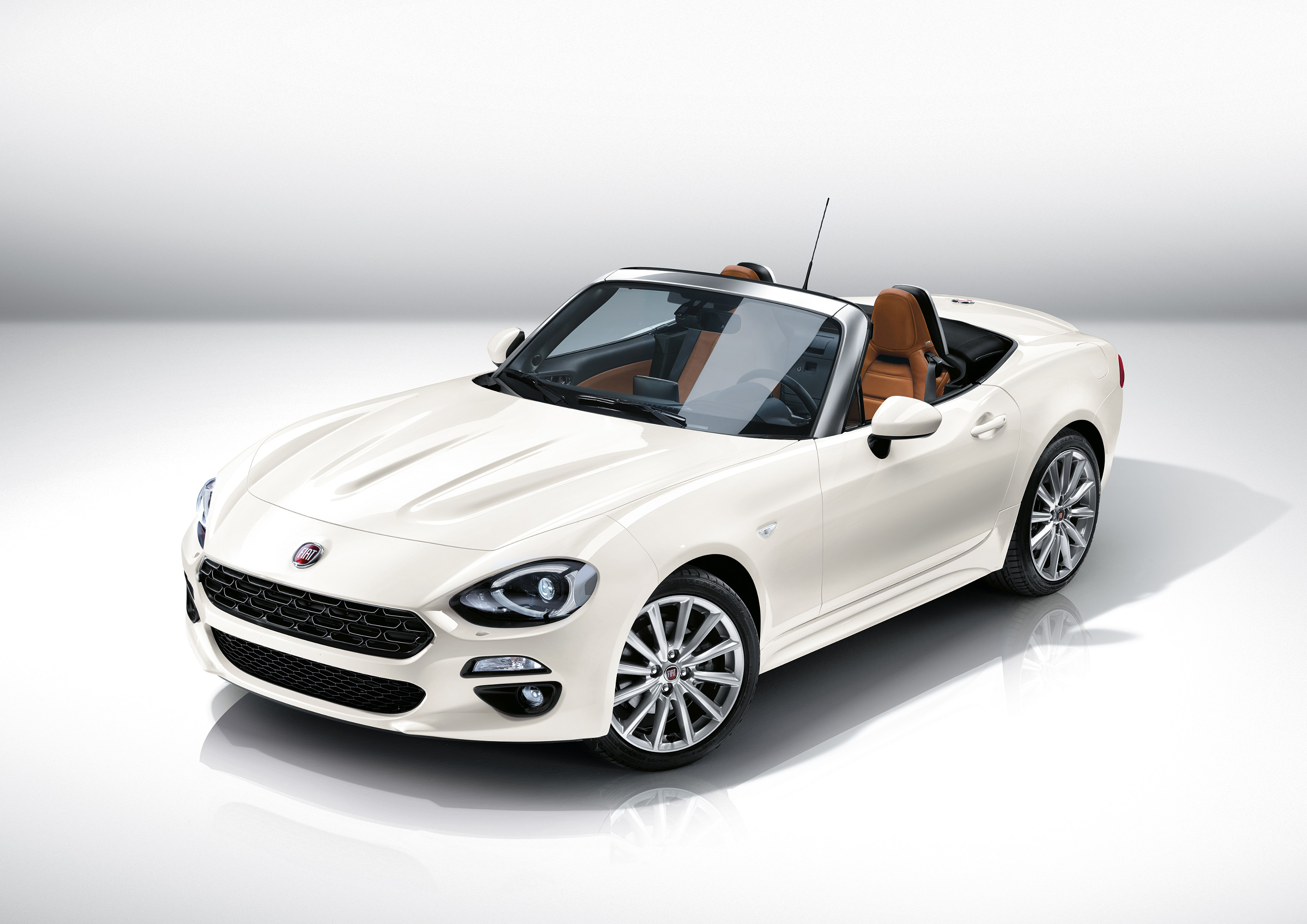 Fiat 124 Spider photo #1