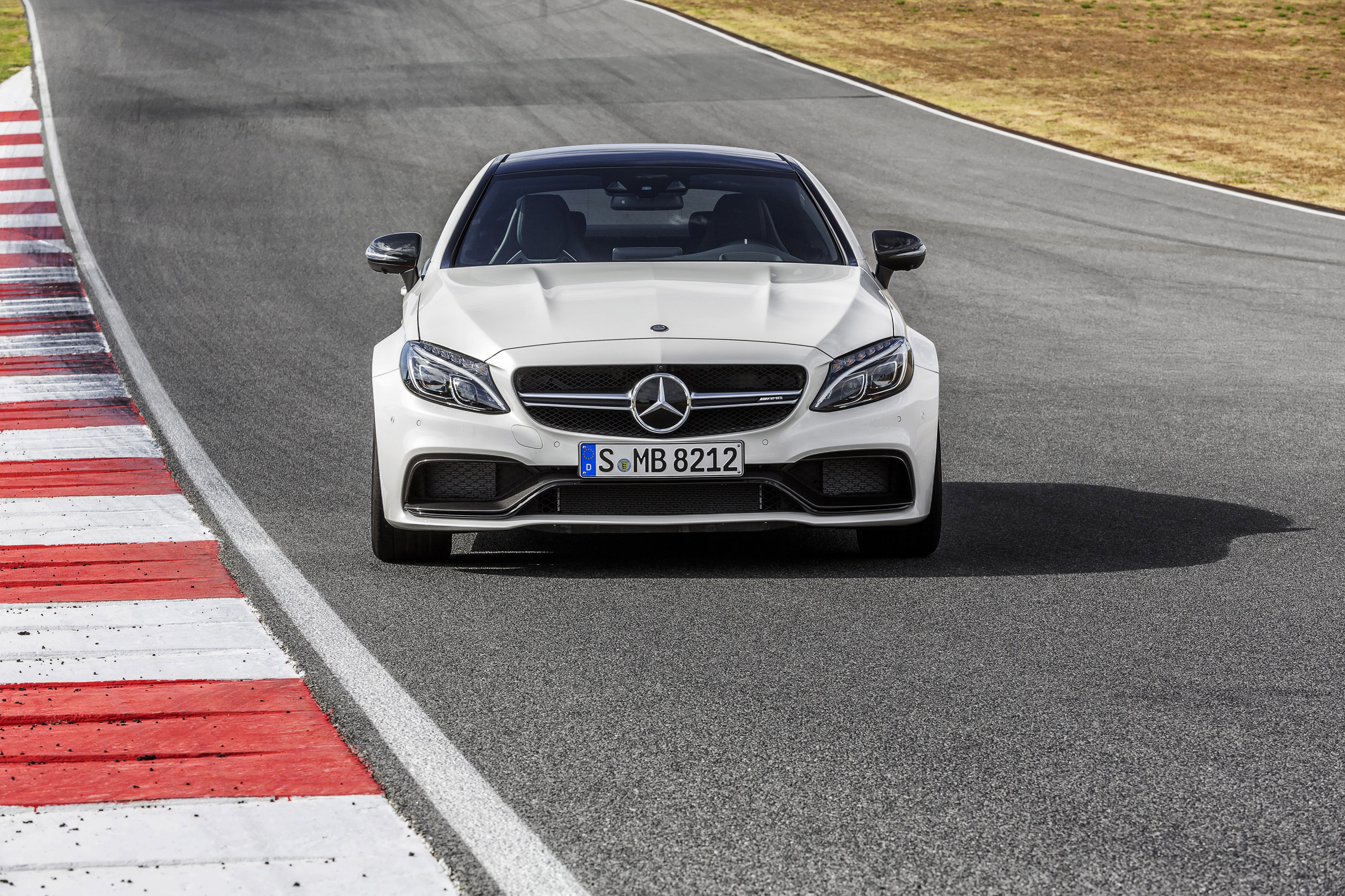 Mercedes-Benz C63 AMG Coupe photo #3