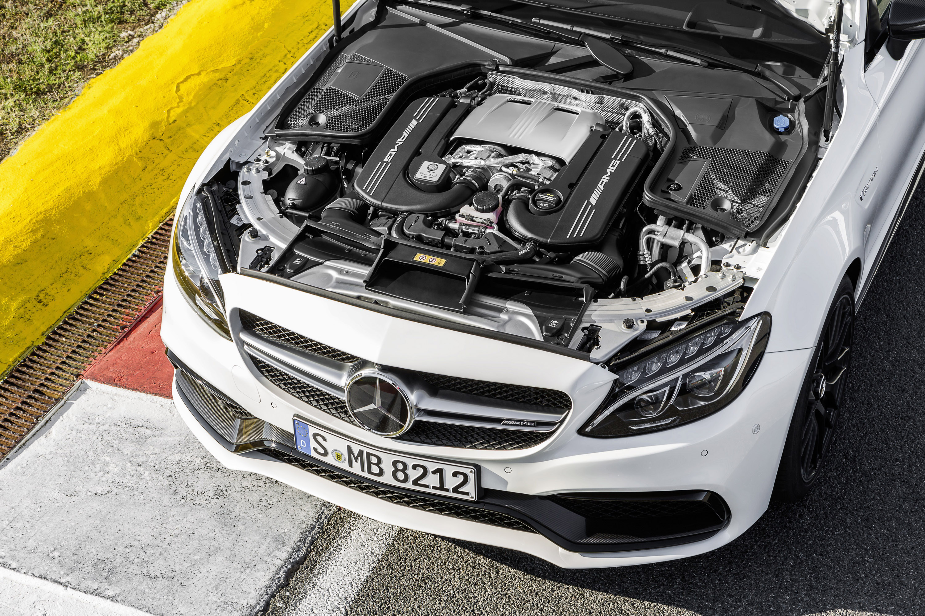 Mercedes-Benz C63 AMG Coupe photo #25