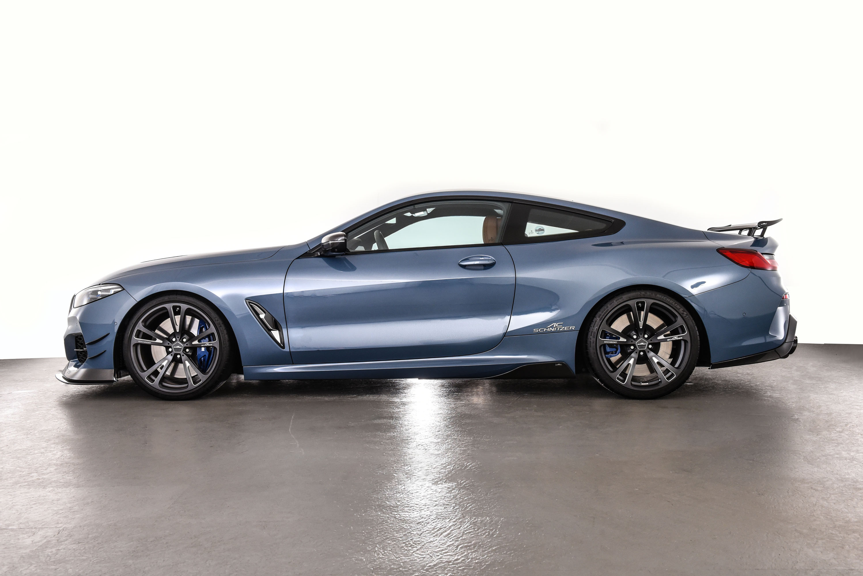 BMW 8 series (G14, G15) photo #15