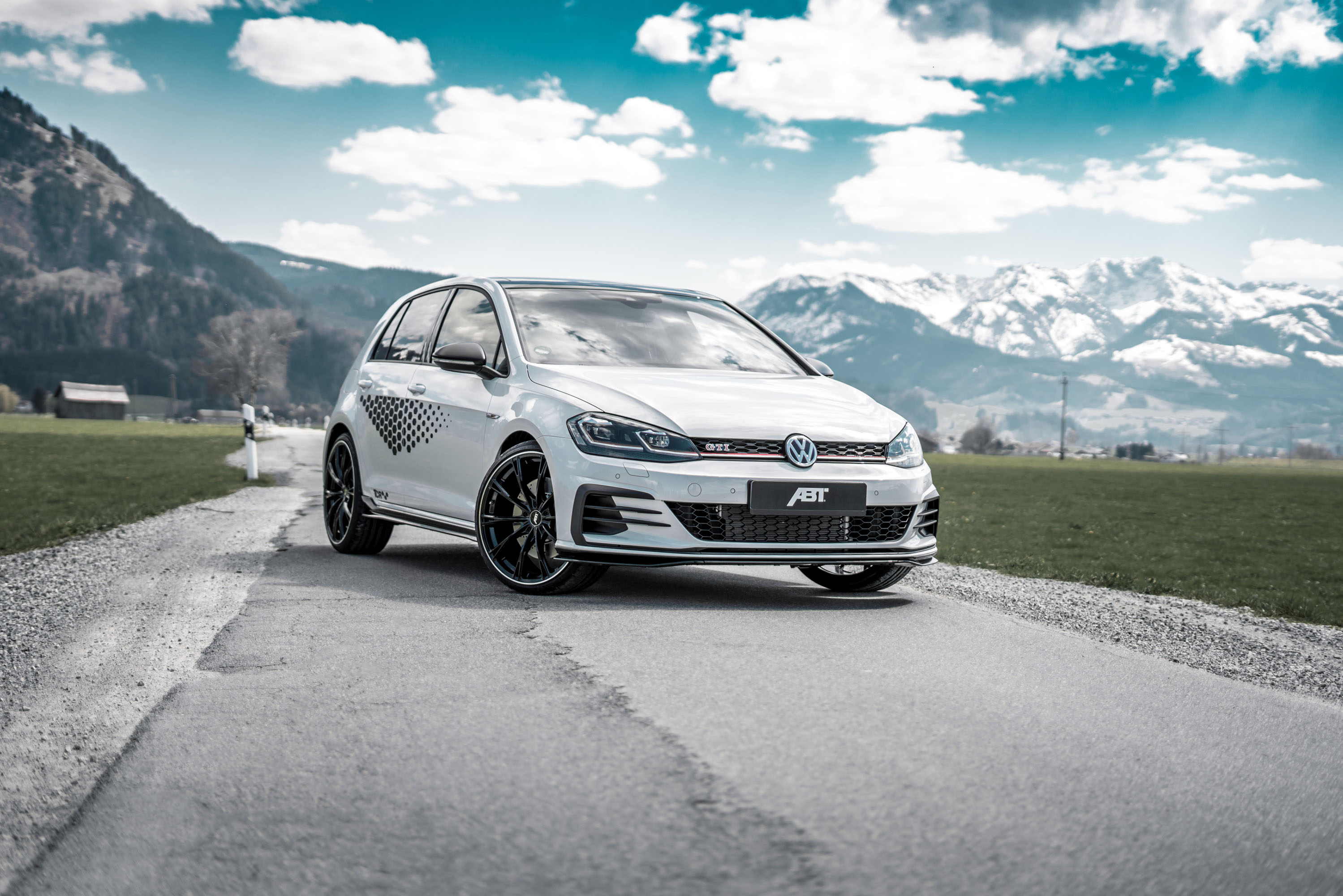 ABT GOLF VII GTI TCR photo #2