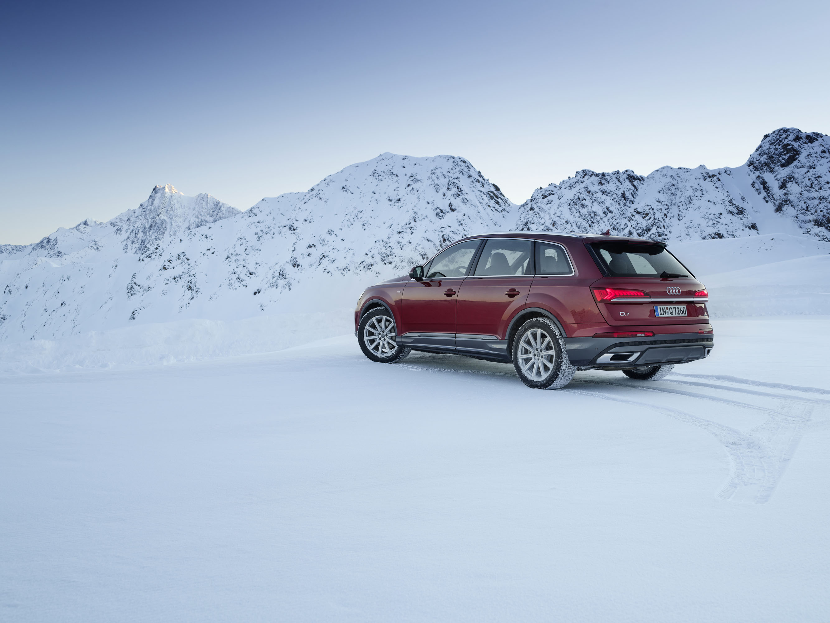Audi Q7 photo #7