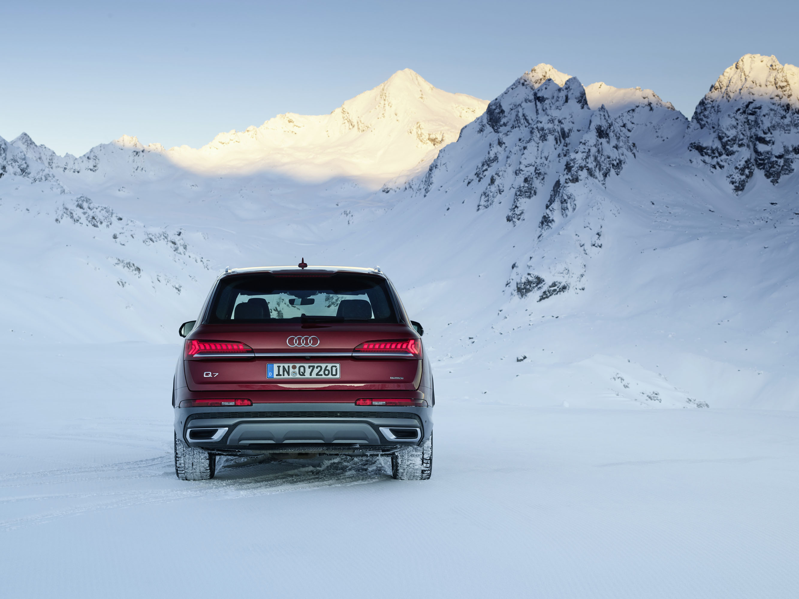 Audi Q7 photo #10