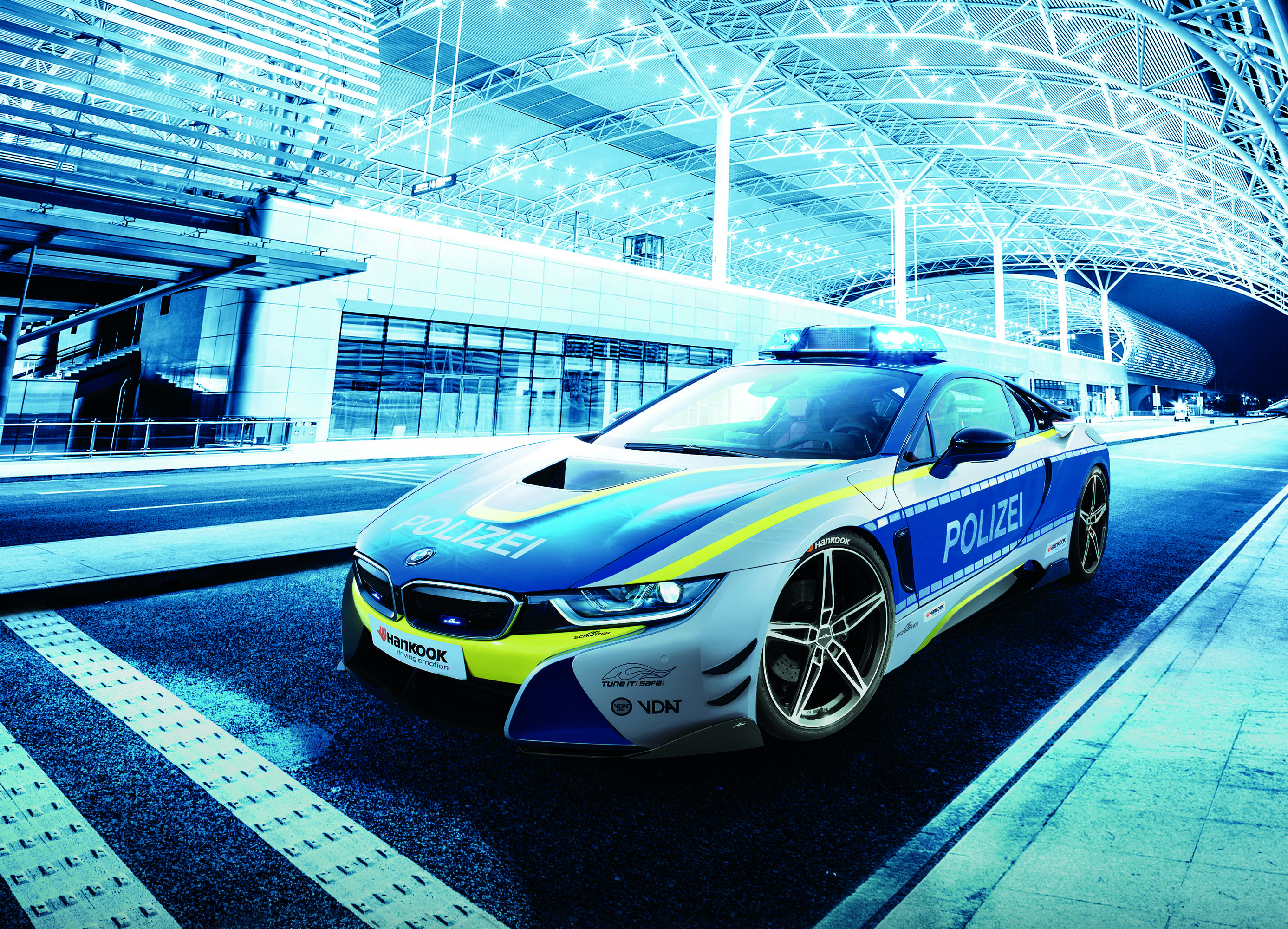 BMW i8 Police photo #1