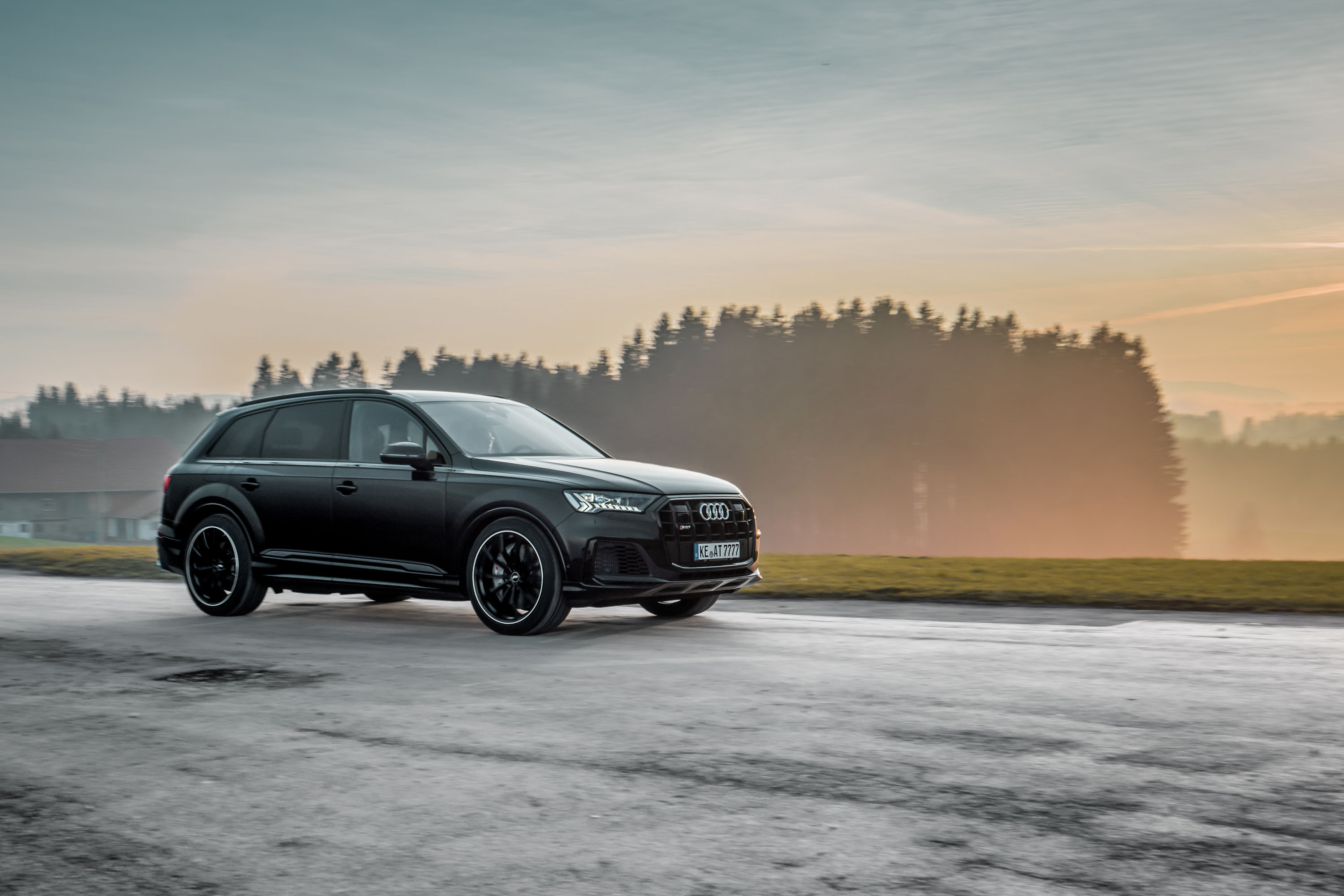 Audi SQ7 photo #7