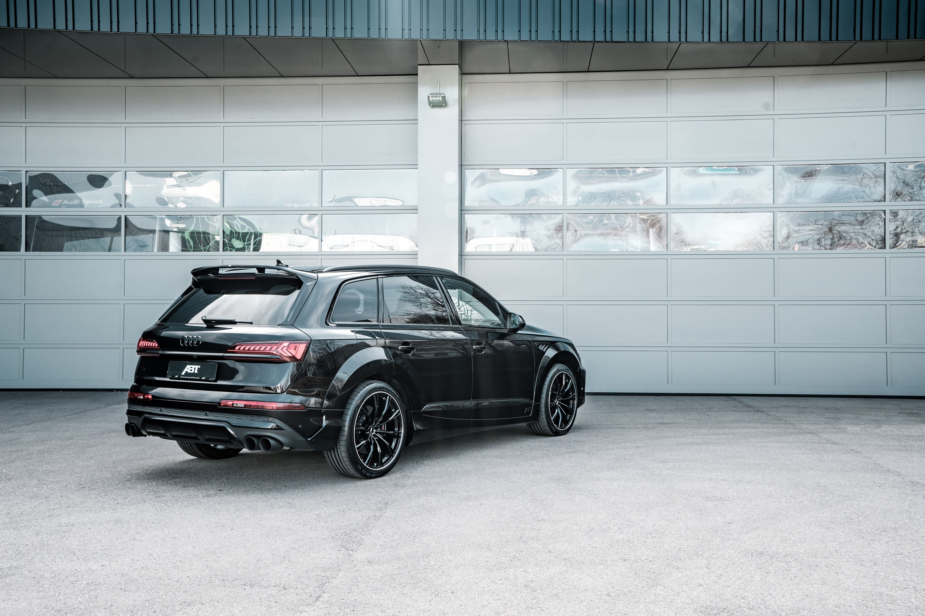 Audi SQ7 Wide Body photo #22