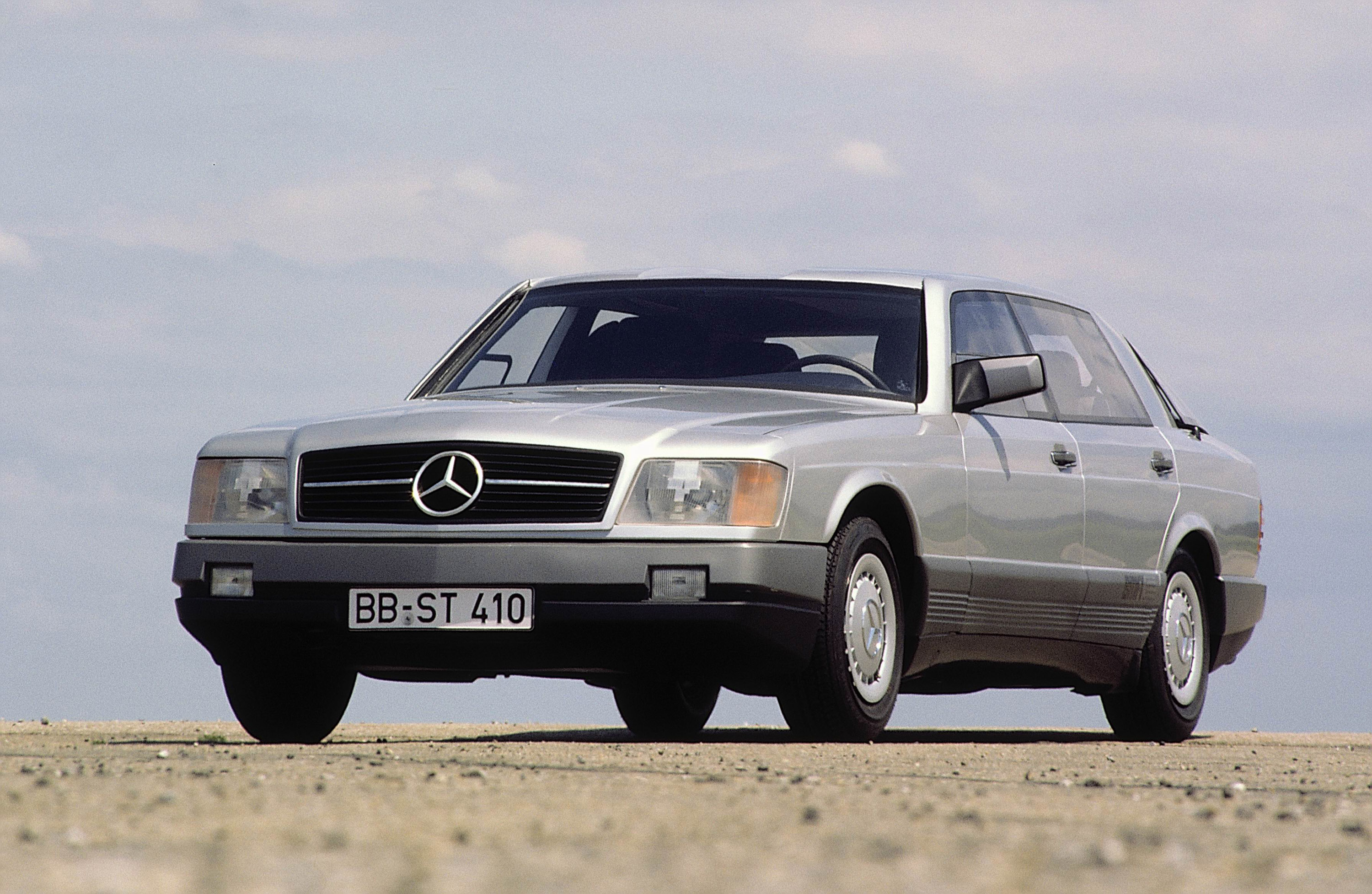 Мерседес бенц 2000 года. Mercedes Benz 1981. Mercedes Benz 2000. Mercedes Concept 2000. Mercedes auto 2000.