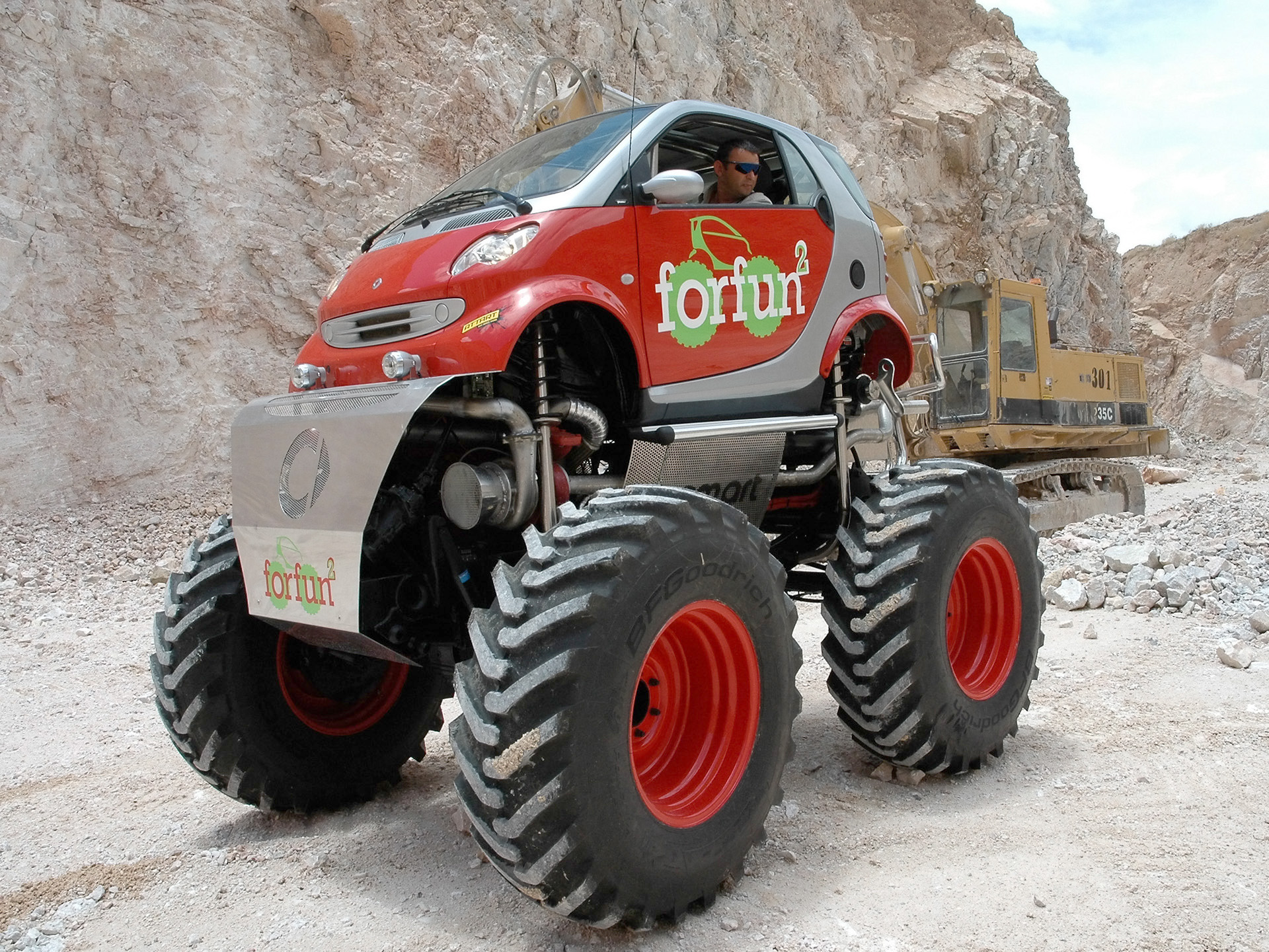 Машина big foot. Монстр трак Bigfoot 5. Бигфут машина монстртрэк. Монстр трак Bigfoot. Toyota бигфут.