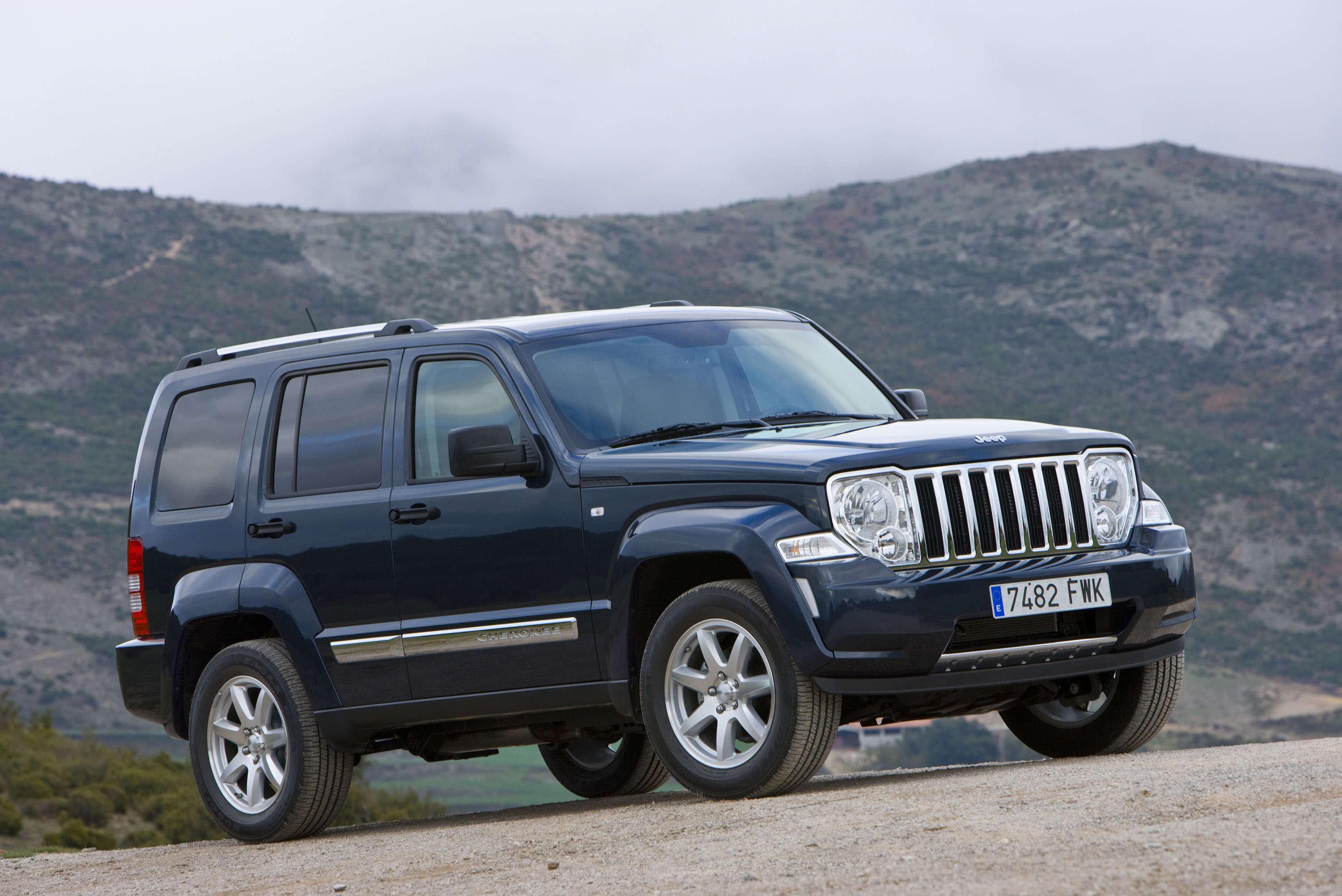 Чероки авто ру. Jeep Cherokee 2008. Jeep Cherokee KK 2008. Jeep Cherokee 2007. Джип Чероки IV 2008.