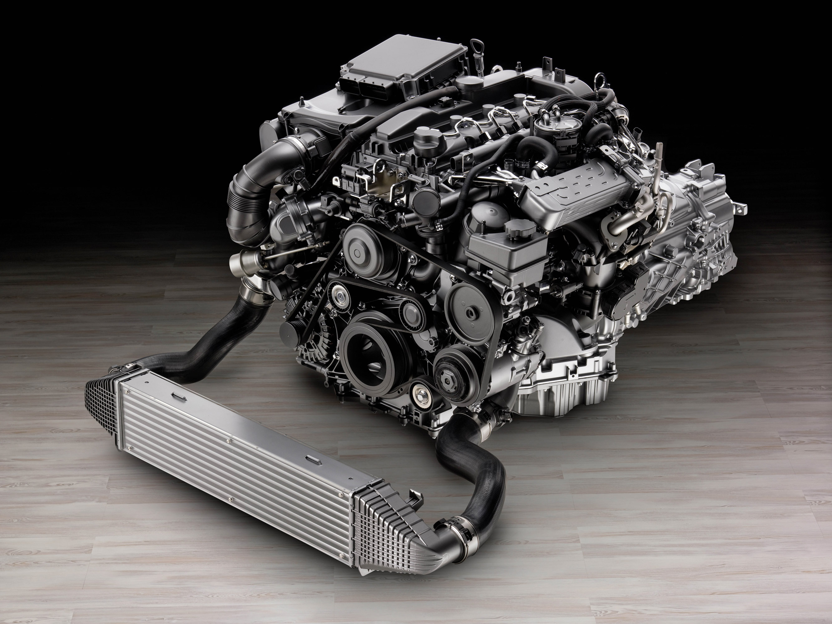 Немецкие двигатели автомобилей. Mercedes-Benz om651. 651 Мотор Мерседес. Двигатель Mercedes om651. Mercedes 651 двигатель.