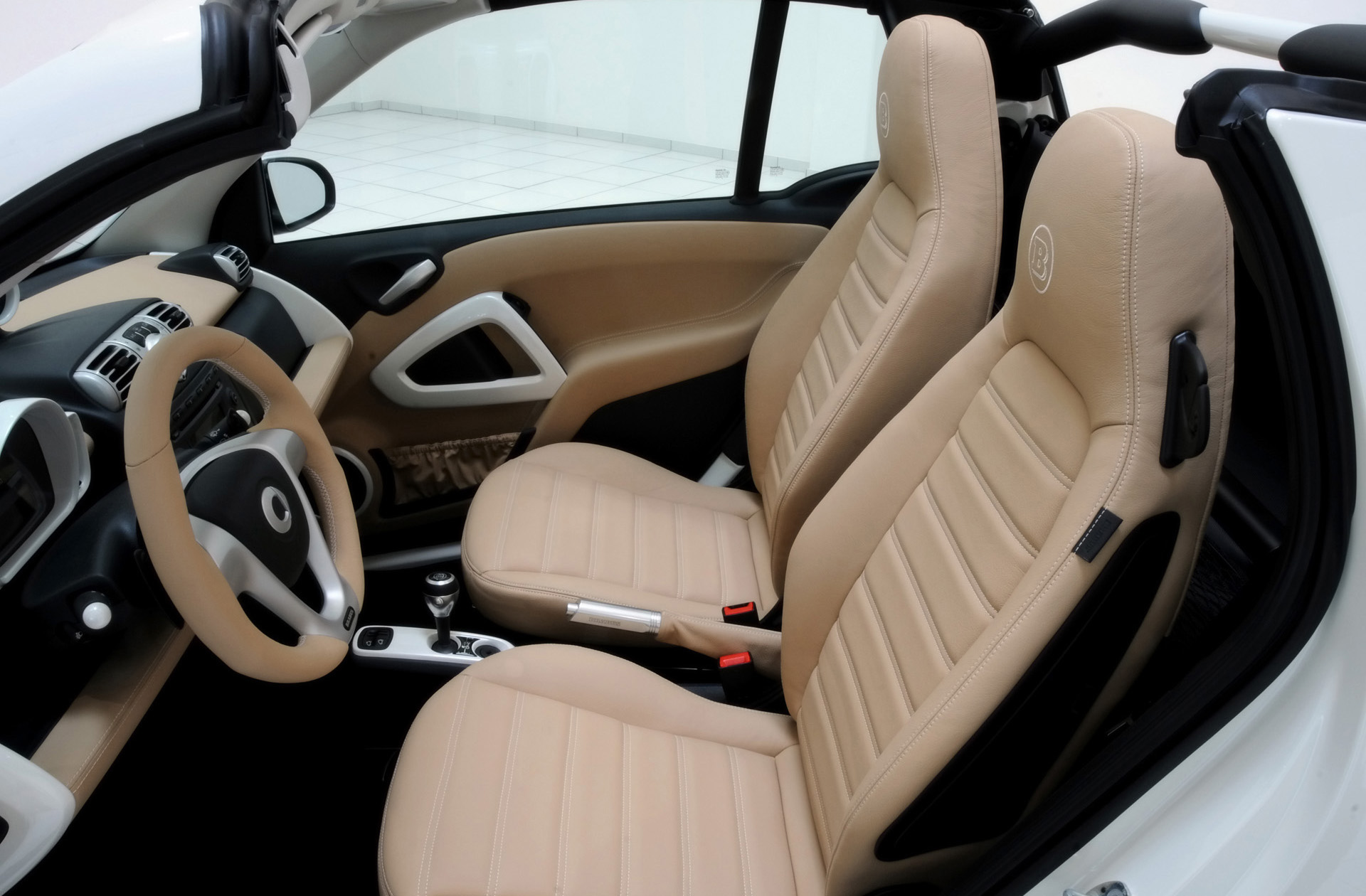 Smart Fortwo белый салон