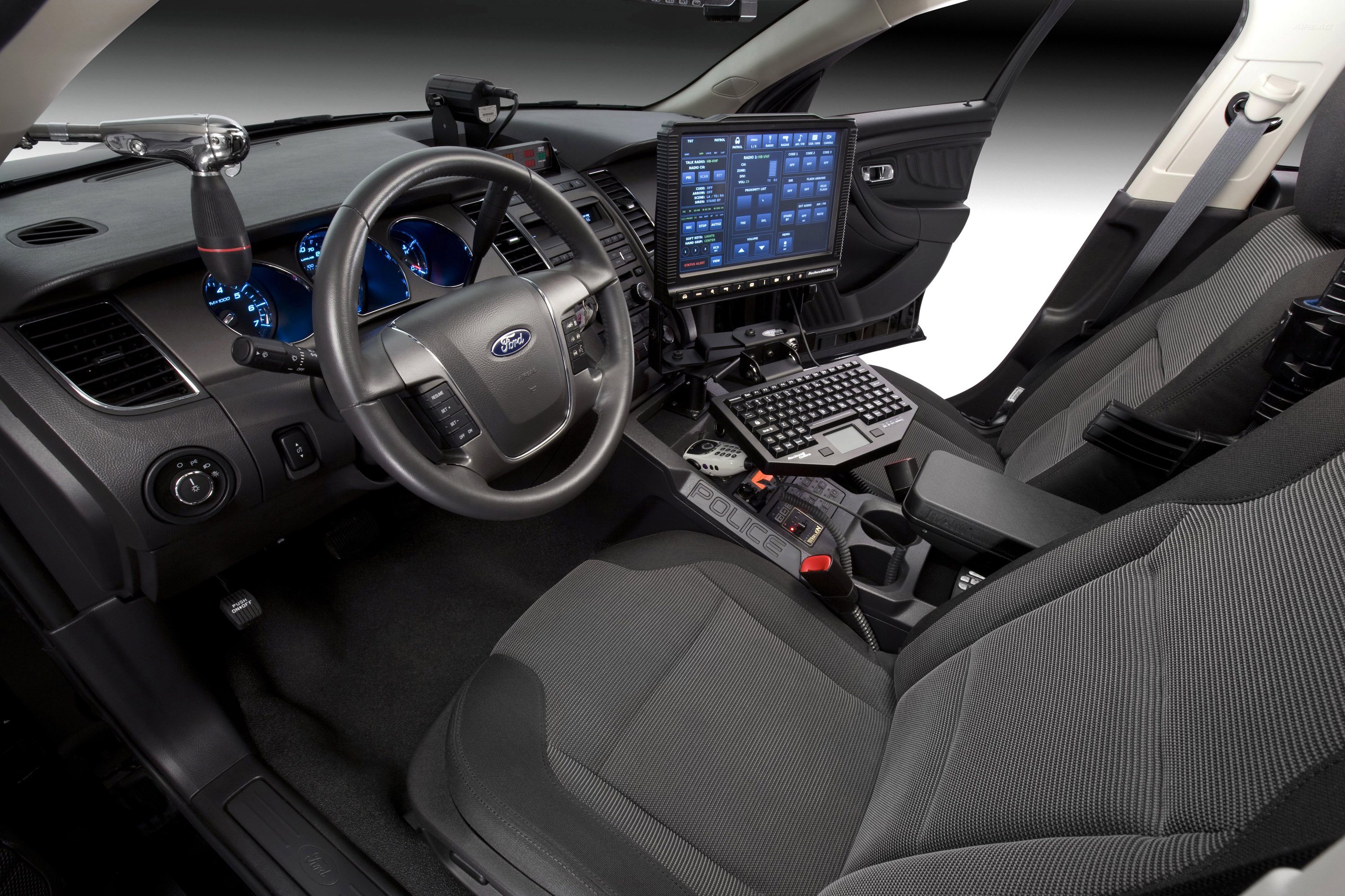 Cars inside. Ford Explorer Interceptor салон. Ford Taurus Police Interceptor. Ford Explorer Police Interceptor салон. Форд Таурус интерцептор 2018.
