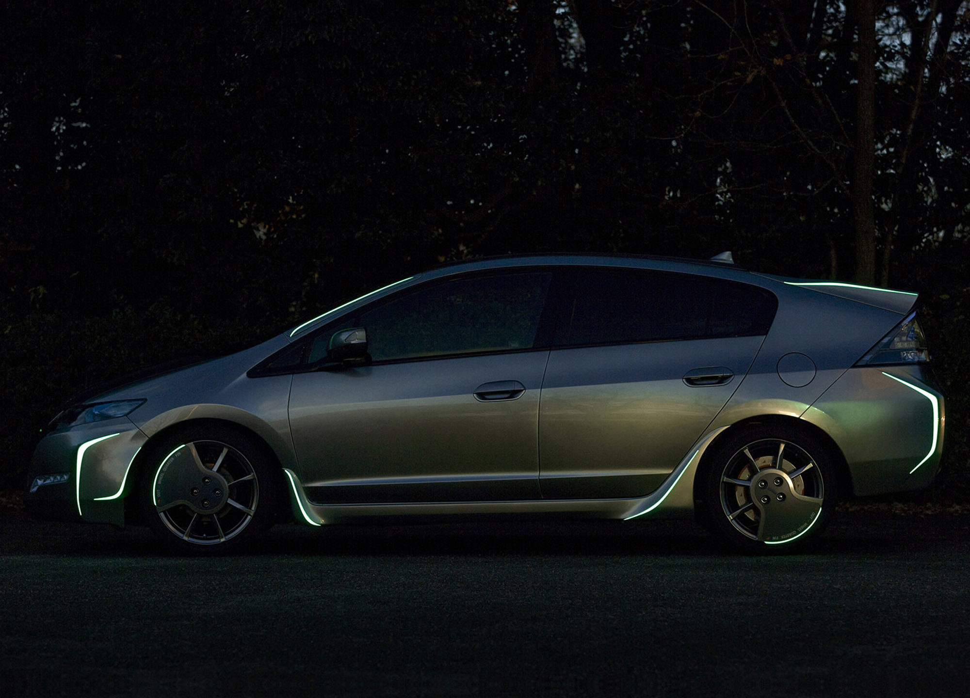 Хонда инсайт на 17 дисках. Honda insight 2009 stance. Honda insight стенс. Хонда инсайт тюнинг. Honda insight 2009 tuning.