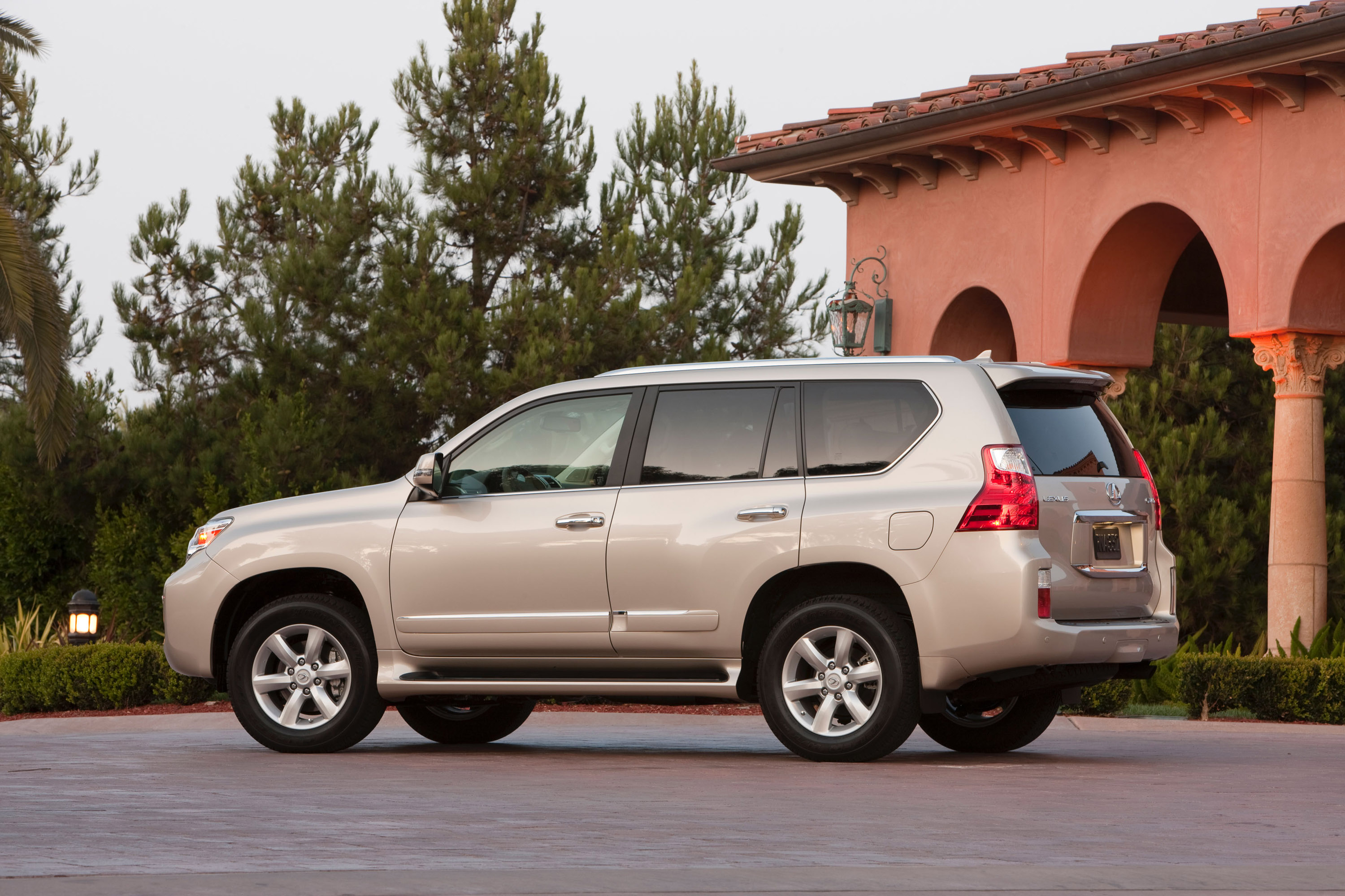 Gx. Лексус gx460. Lexus gx460 2010. Лексус джип GX 460. Lexus gx460 2009.
