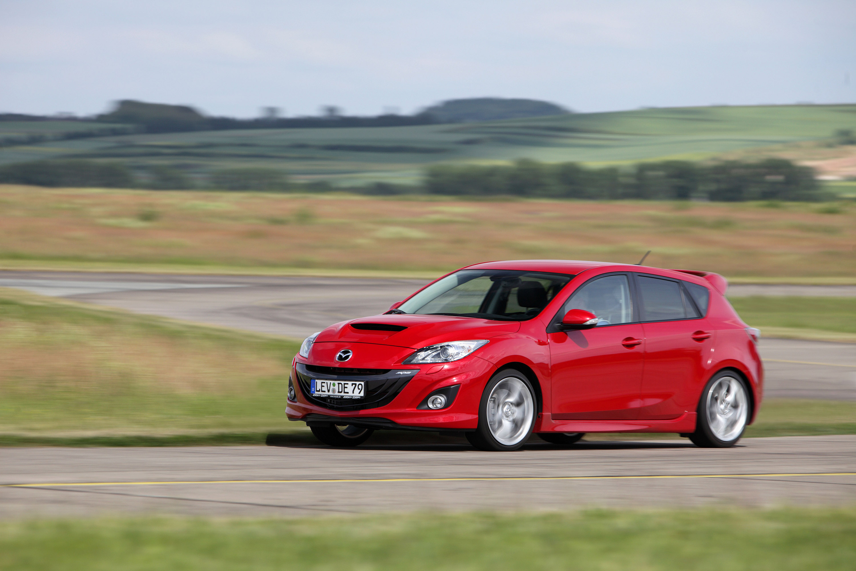 Мазда 3 мпс 2010. Mazda 3 mps. Пинки мазда 3. Mazda 3 2010. Мазда 3 мпс.