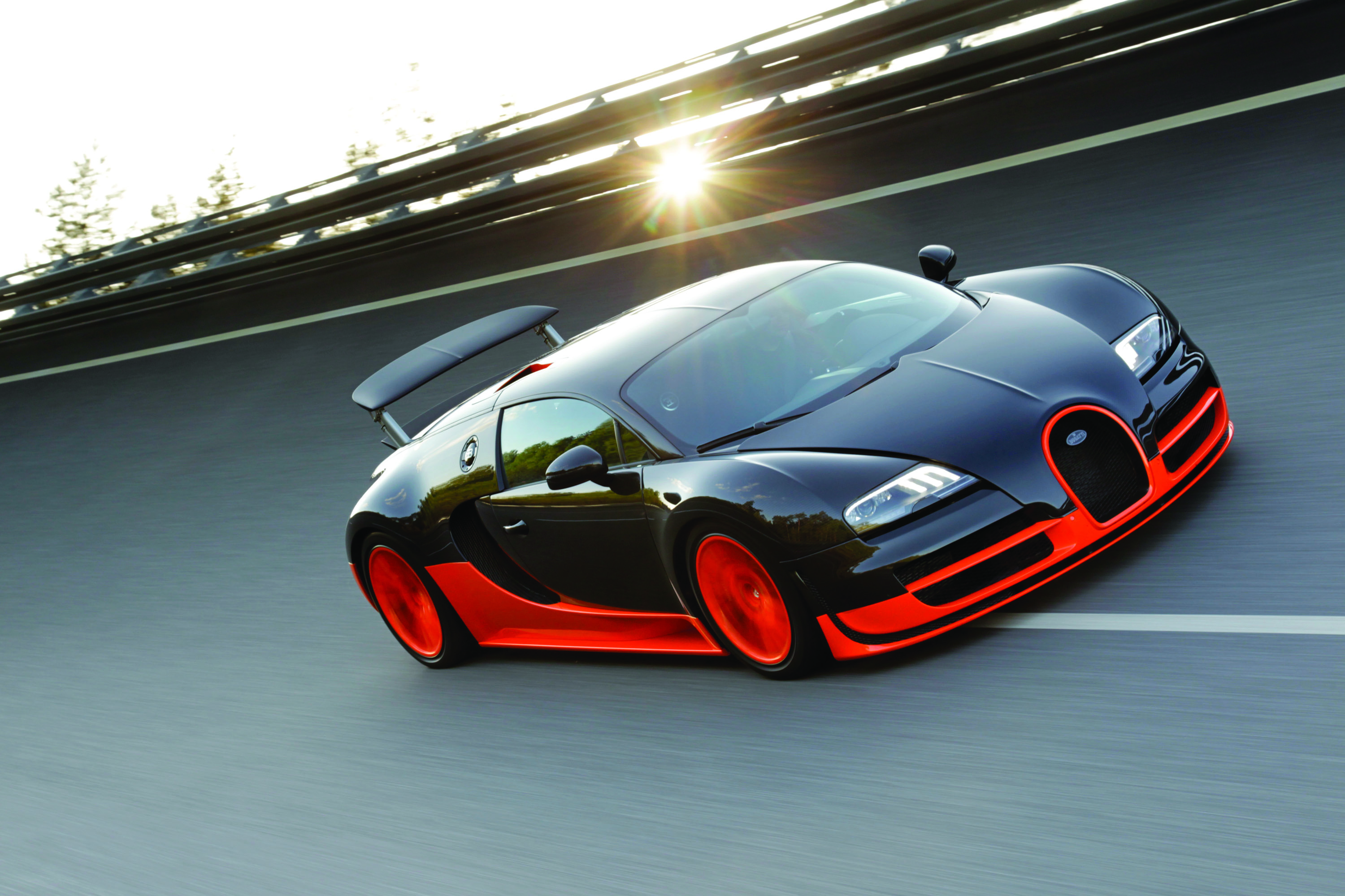 Супер быстрые машины. Бугатти Вейрон. Бугатти Вейрон спорт. Bugatti Veyron super Sport. Бугатти быстрая машина.